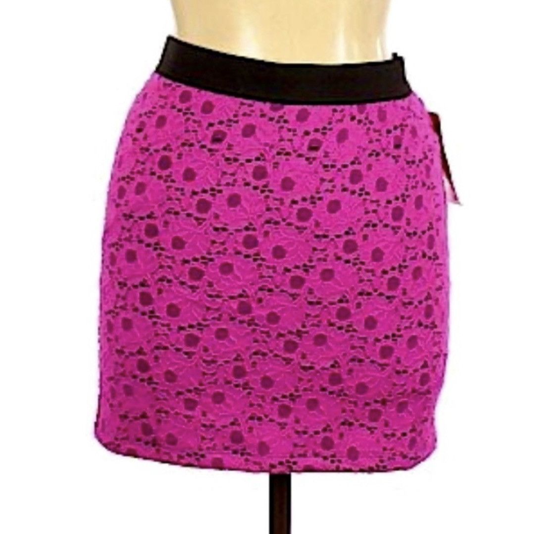 Other CANDIE’S FLORAL LACE MINI SKIRT Size 31" - 1 Thumbnail