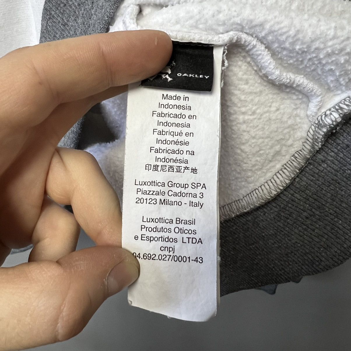 Oakley × Vintage Oakley Vintage White Sweatshirt Size US XL / EU 56 / 4 - 10 Thumbnail