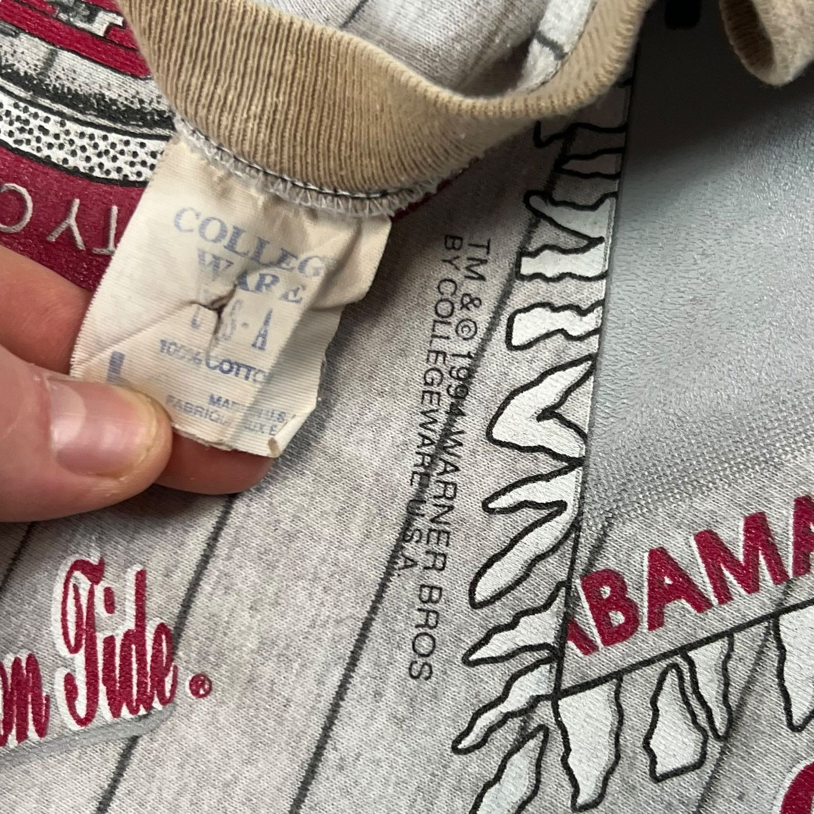 NCAA × Vintage Vintage 90s Looney Tunes Taz Alabama Crimson Tide longsleeve Size US L / EU 52-54 / 3 - 5 Thumbnail