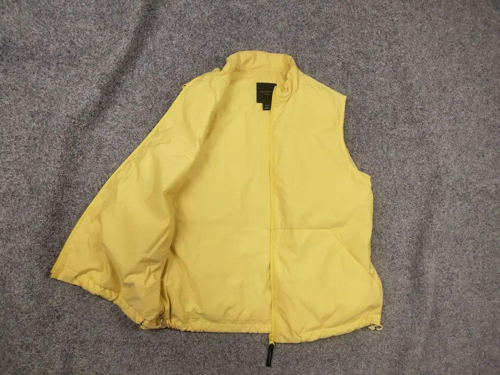 Max Mara Max Mara Weekend Lemon yellow micro down vest Zip Jacket Size M / US 6-8 / IT 42-44 - 1 Thumbnail