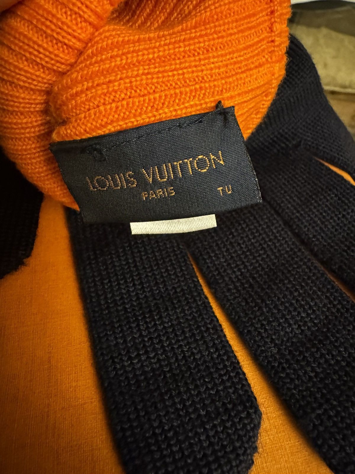 Louis Vuitton Louis Vuitton Gon Louis Marine Large Navy & Orange Gloves Size ONE SIZE - 6 Thumbnail