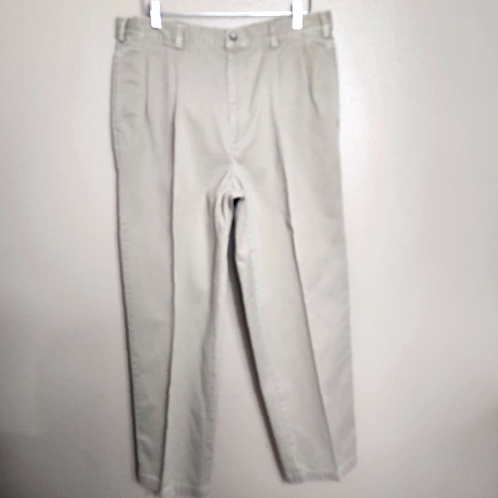 Brooks Brothers Brooks Brothers Mens Khaki Pleat Front Tapered Leg Cotton Twill Pants 36x30 Beige Twill Pants Mens Regular Jeans/Khakis Size US 36 / EU 52 - 2 Thumbnail