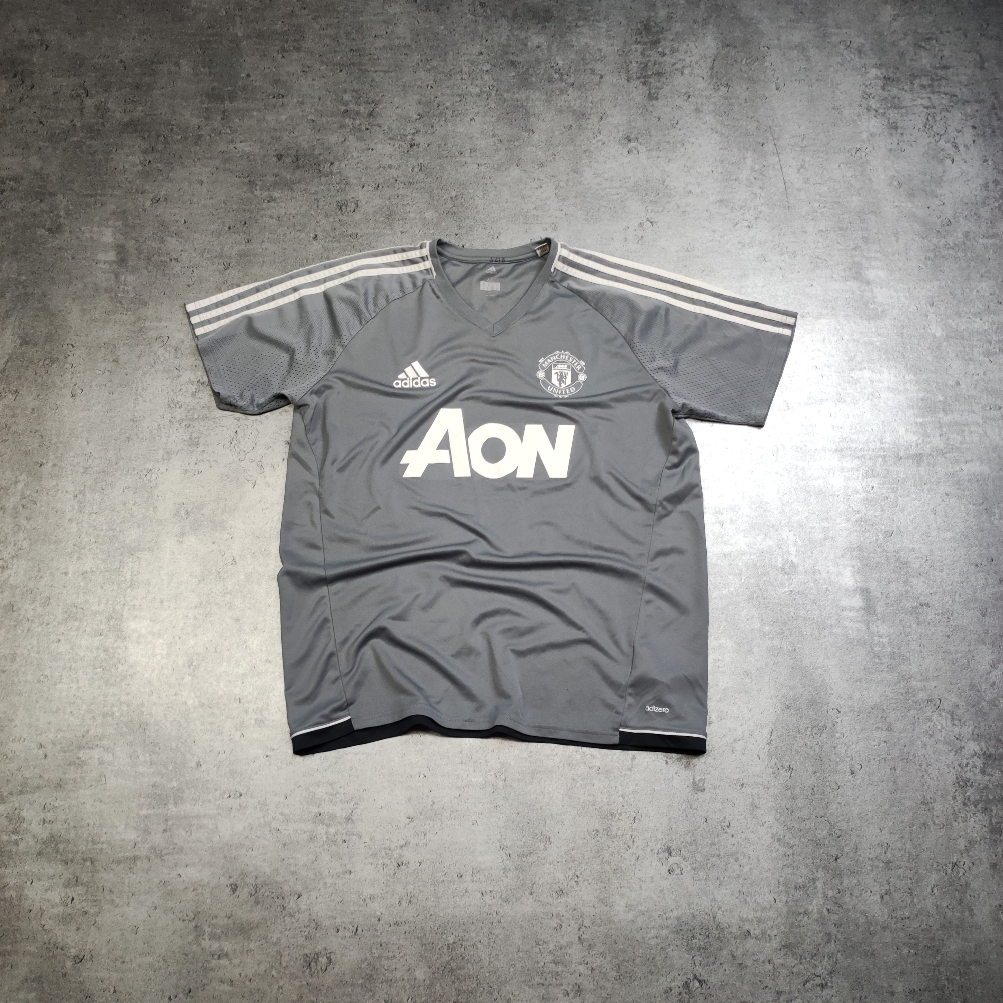 Adidas RARE Adidas Manchester United Training AdiZero Football Kit Size US XL / EU 56 / 4 - 1 Thumbnail