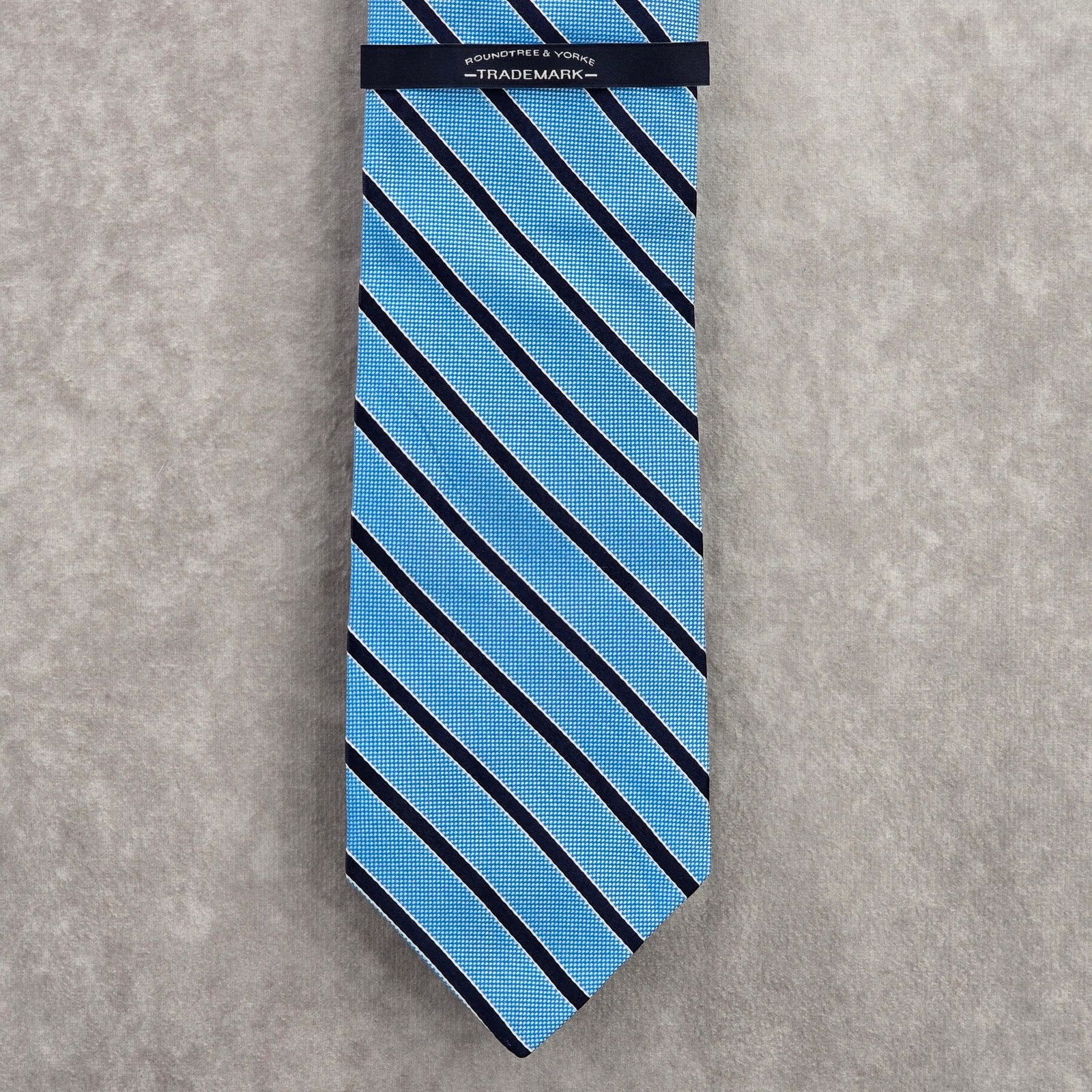 Roundtree & Yorke Roundtree & Yorke Trademark Blue Stripe 100% Silk Neck Tie Size 30 - 1 Thumbnail