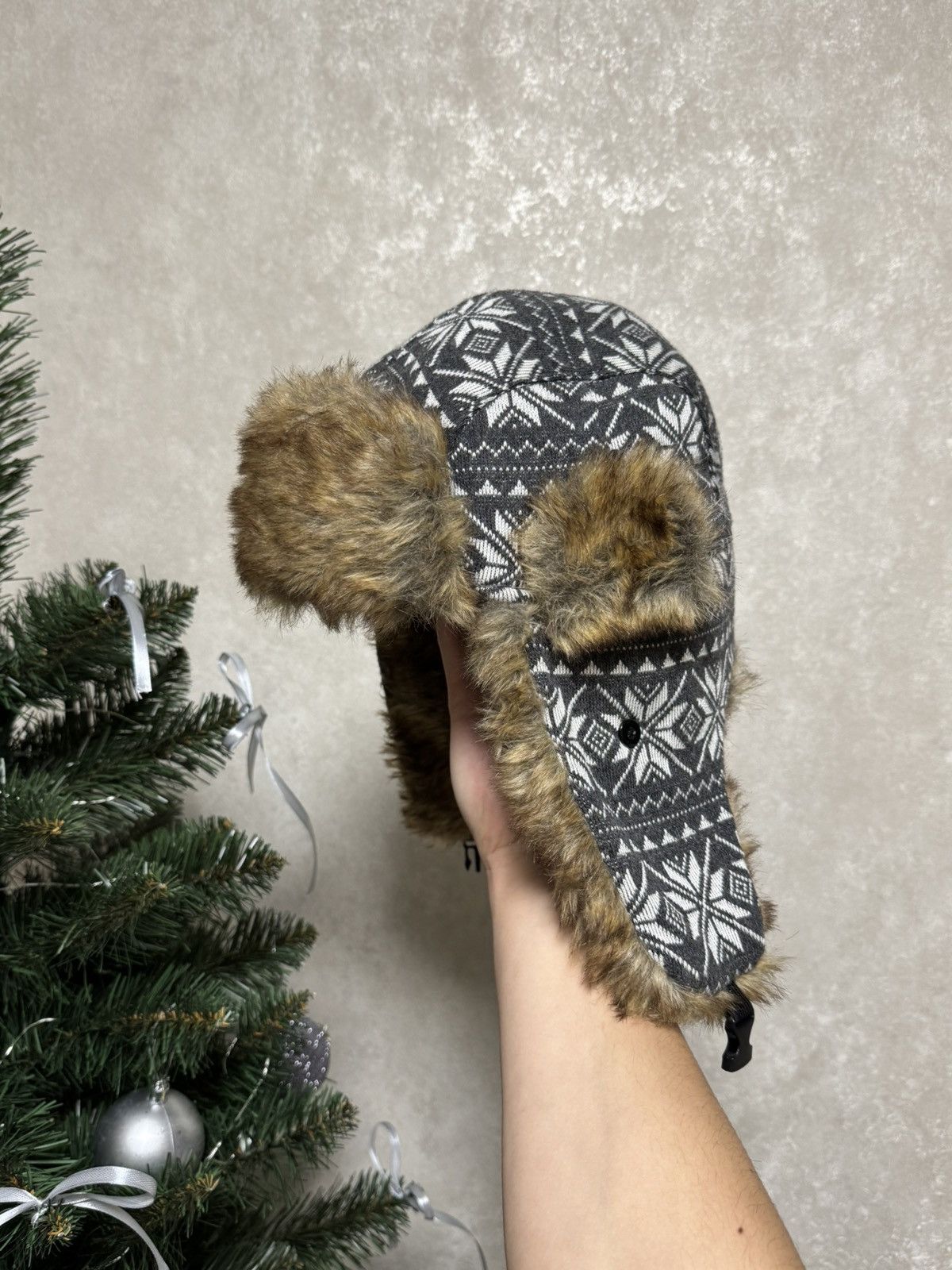 Other Vintage snow fur Y2K hype fluffy ushanka hat punk Size ONE SIZE - 4 Thumbnail