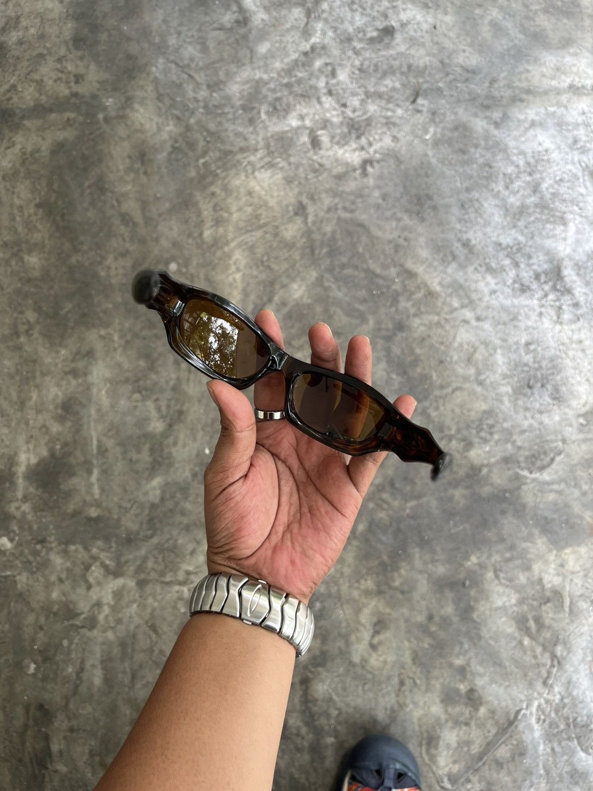 Oakley OAKLEY MONSTER DOG TORTOISE BROWN SUNGLASSES Size ONE SIZE - 5 Thumbnail