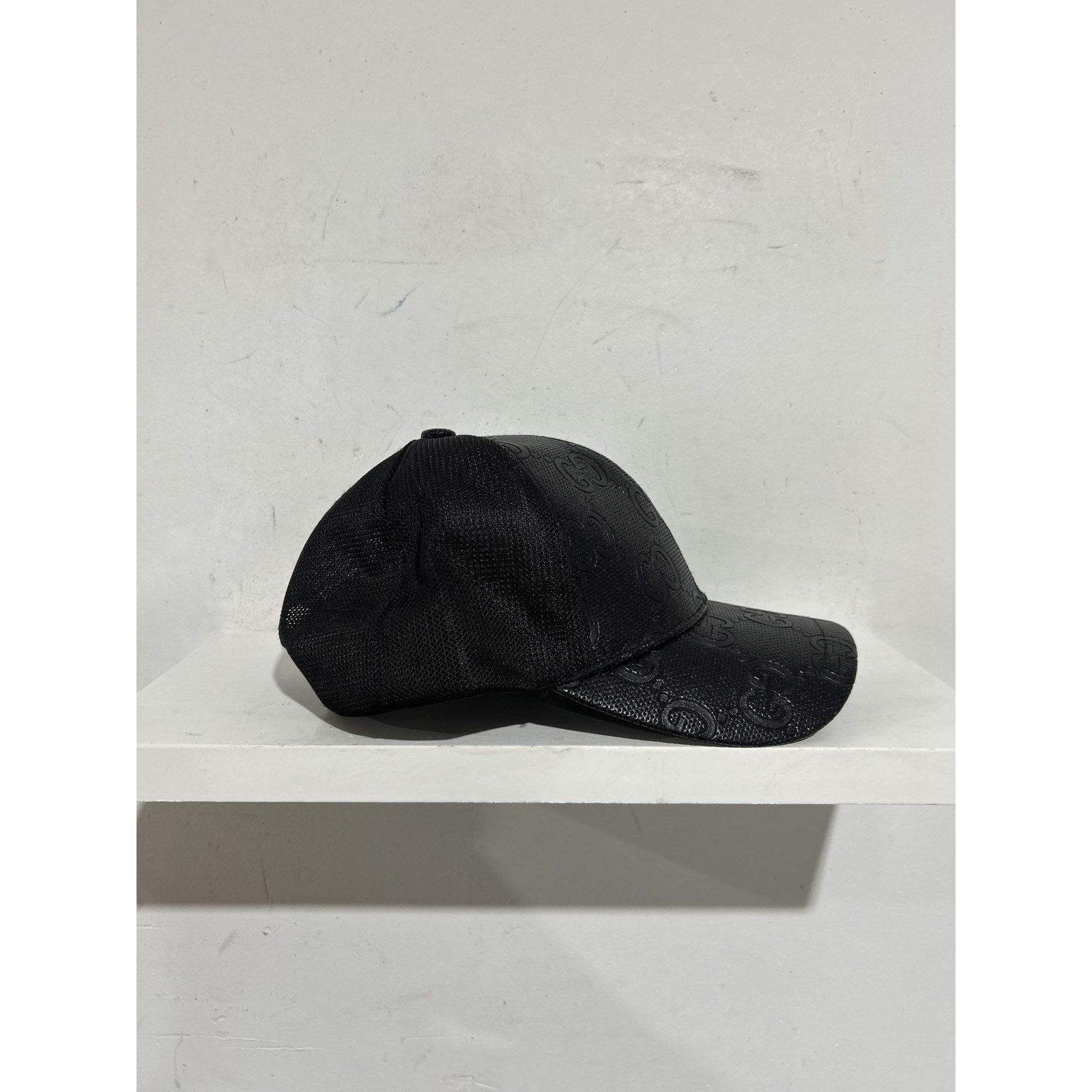 Gucci GUCCI GG MONOGRAM LEATHER EMBOSSED CAP BLACK PREOWNED Size ONE SIZE - 2 Thumbnail