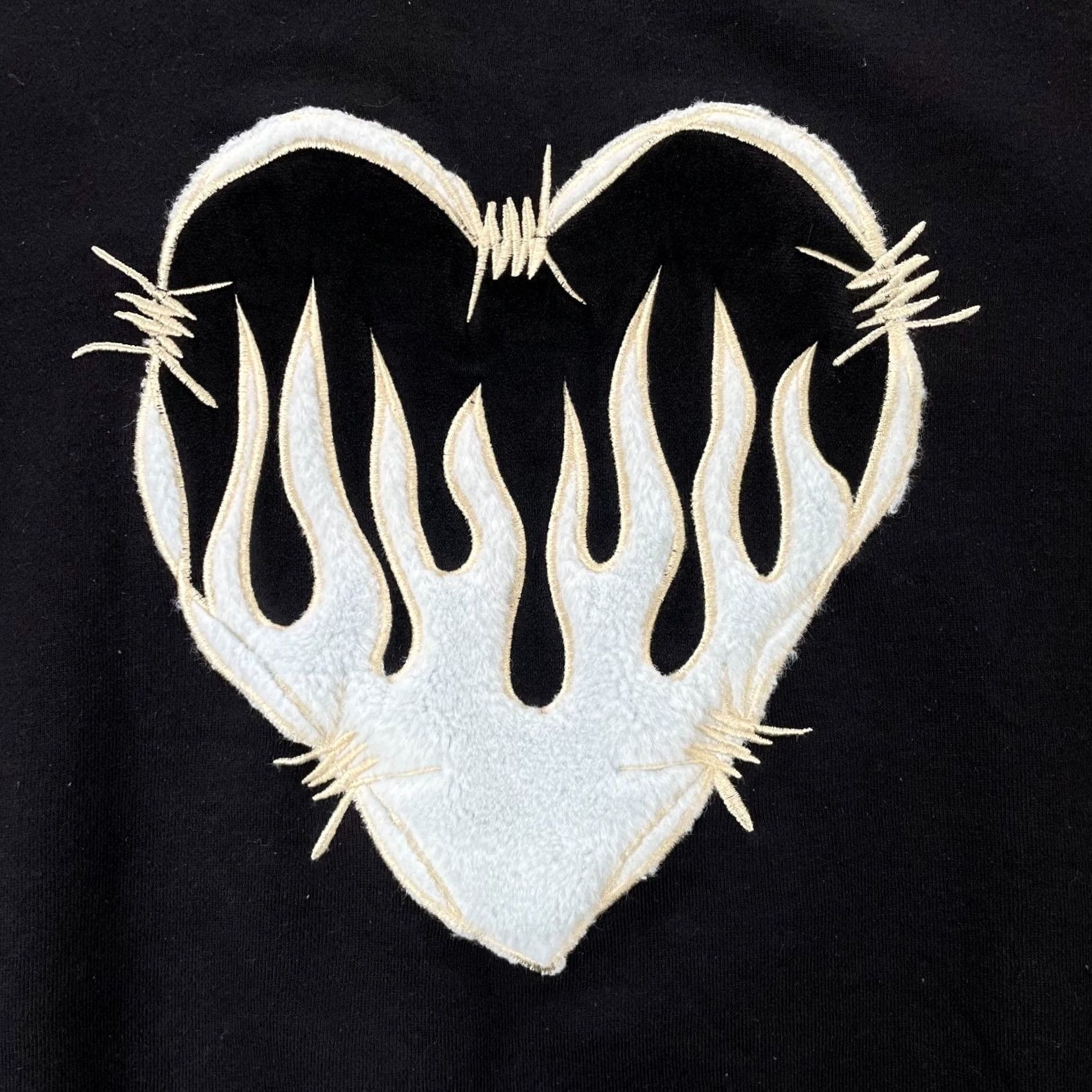 Vintage Aelfric Eden Sweatshirt Mens Large Black Embroidered Heart Barbed Wire Flame Logo Pullover Knit Casual Shirt/Top Size US L / EU 52-54 / 3 - 3 Thumbnail