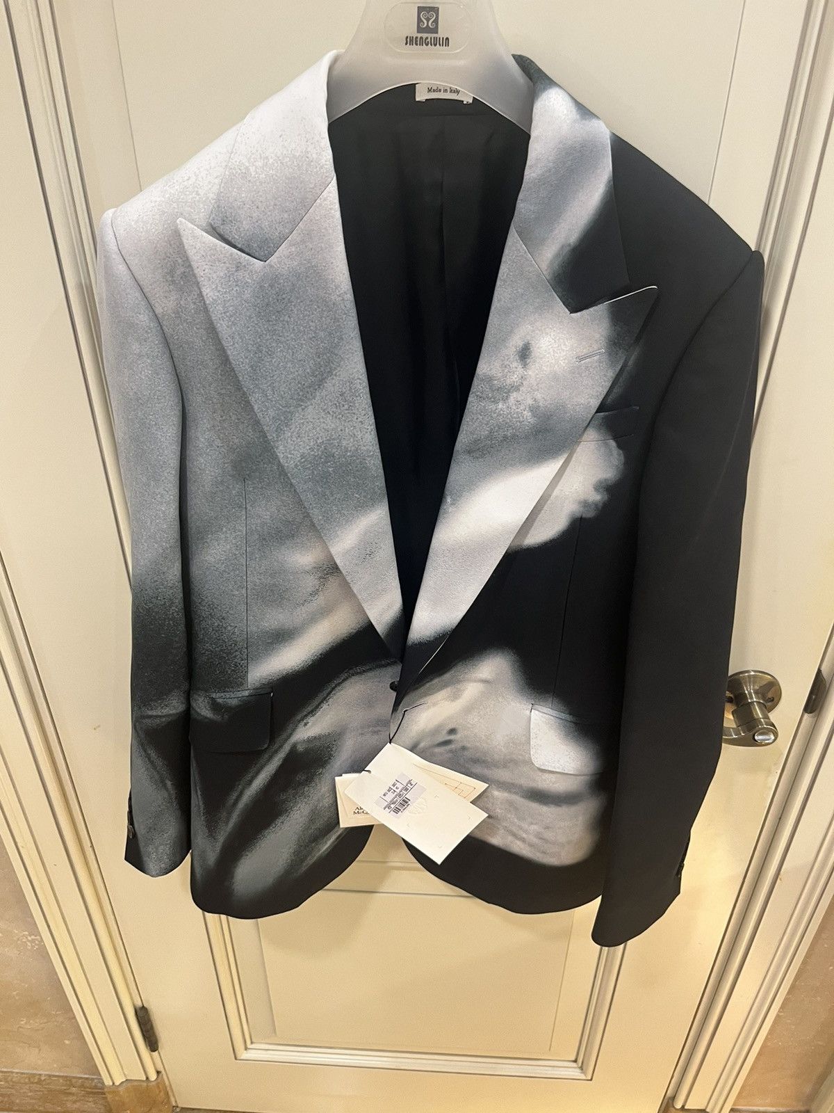 Alexander McQueen Luminous flower, single breast blazer size46 Size 46R - 15 Thumbnail