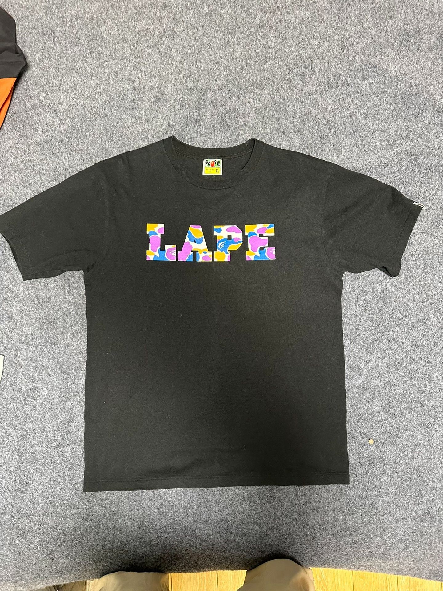 Bape Bape T Multi Shark T-Shirt Casual Size US L / EU 52-54 / 3 - 1 Thumbnail