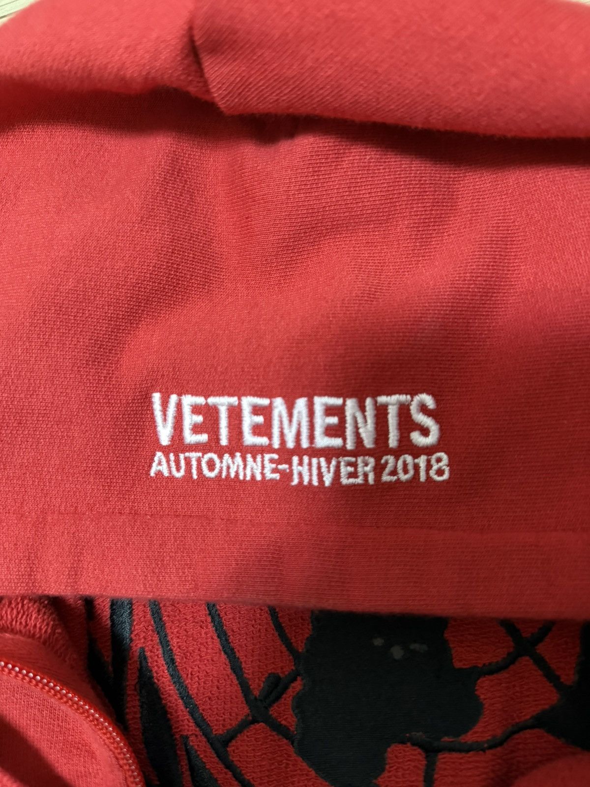 Vetements Vetements AW 2018 'Free Hugs' Zip Up Hoodie Size US M / EU 48-50 / 2 - 7 Thumbnail