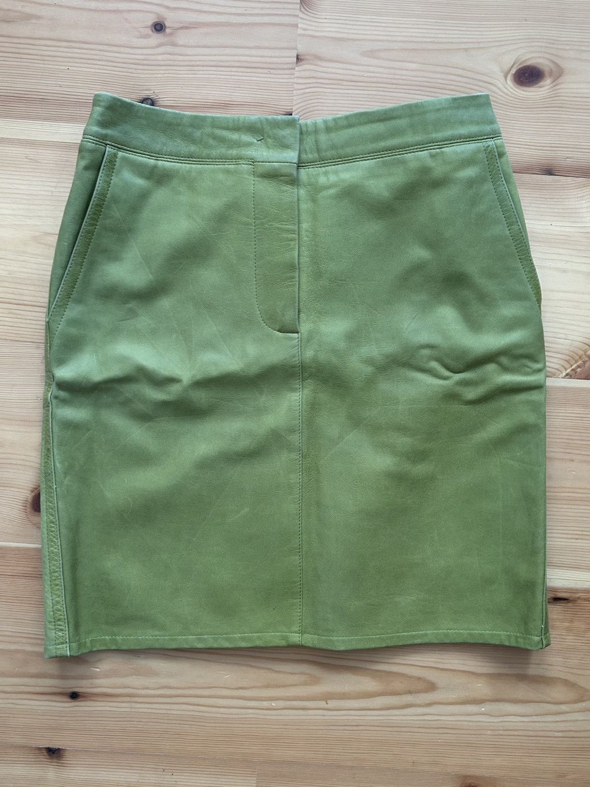 Max Mara MaxMara Green Leather Mini Skirt (Size S) Made in Italy Size 26" / US 2 / IT 38 - 1 Thumbnail