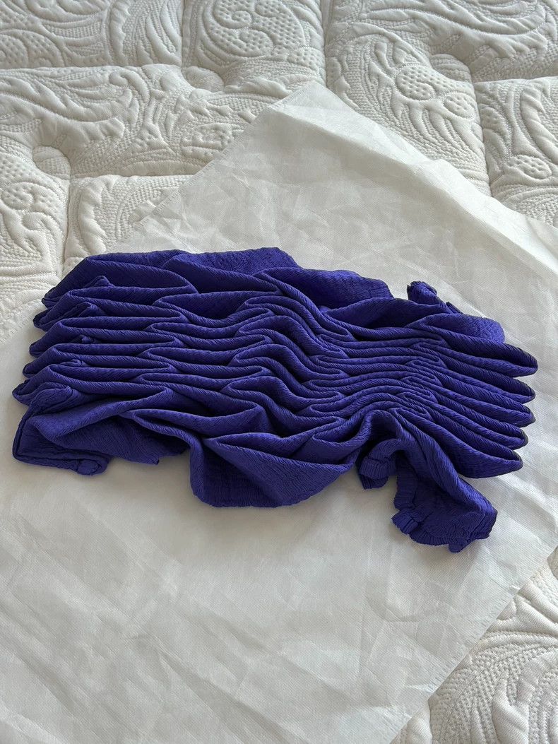Issey Miyake Issey Miyake size:one size Blue diamond-shaped pleated top Size XS / US 0-2 / IT 36-38 - 7 Thumbnail