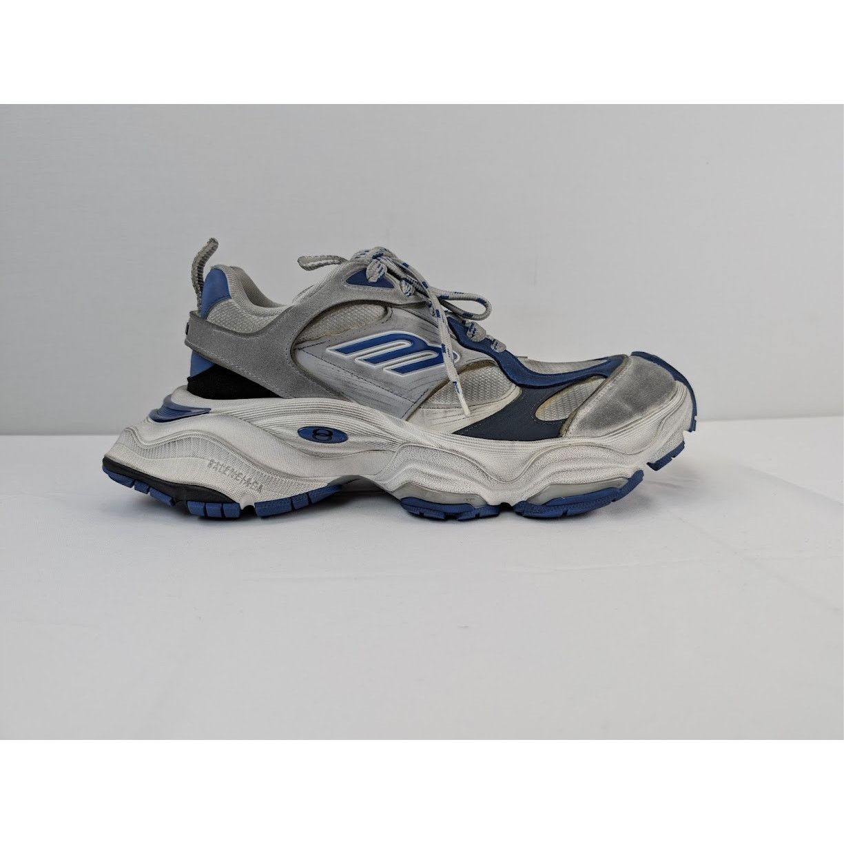 Balenciaga o1rshd1 Suede Mesh Cargo Sneakers in Grey/White/Blue Size US 10 / EU 43 - 1 Thumbnail