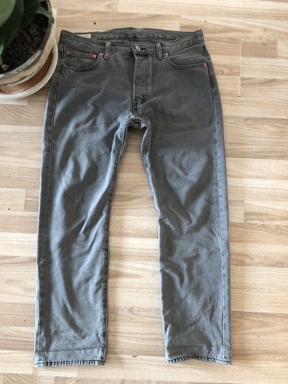 Levi's Levi’s 501 Jeans W33 x L30 Straight Gray Grey Denim Size US 33 - 4 Thumbnail