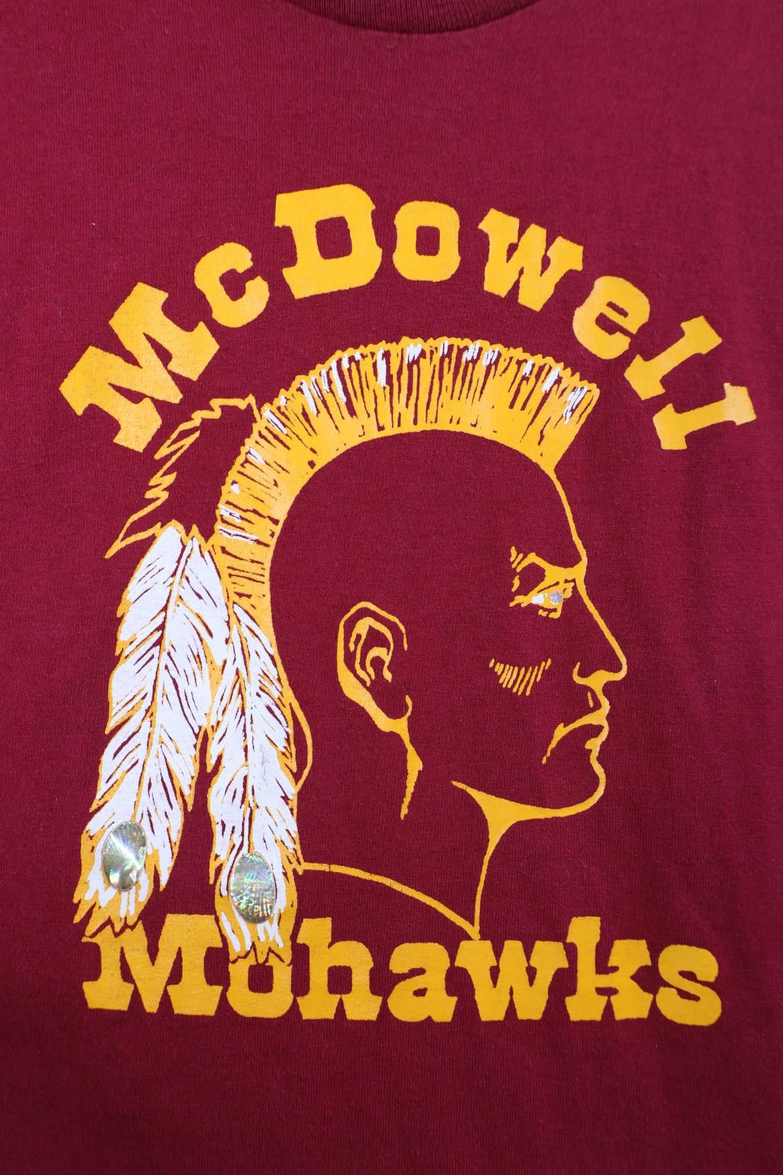 Vintage Vintage 90s Streetwear Mohawks Feather Head T-Shirt USA Size US M / EU 48-50 / 2 - 4 Thumbnail