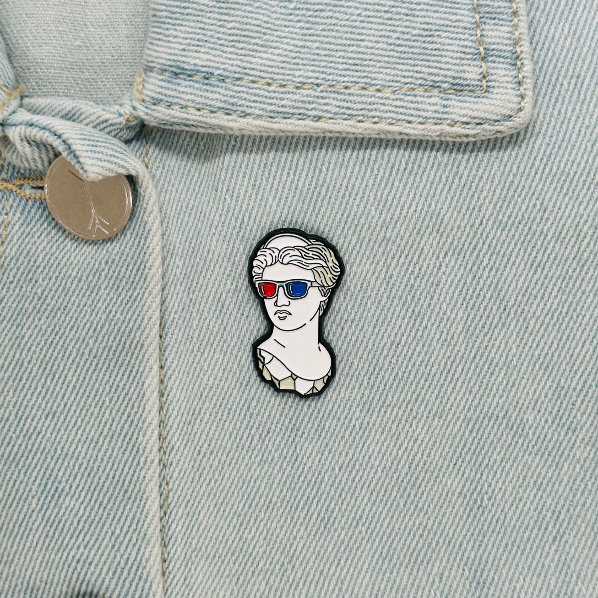 Other ✨New Oz Enamel Pin Fashionable Greek Sculpture Famous people Size ONE SIZE - 1 Thumbnail