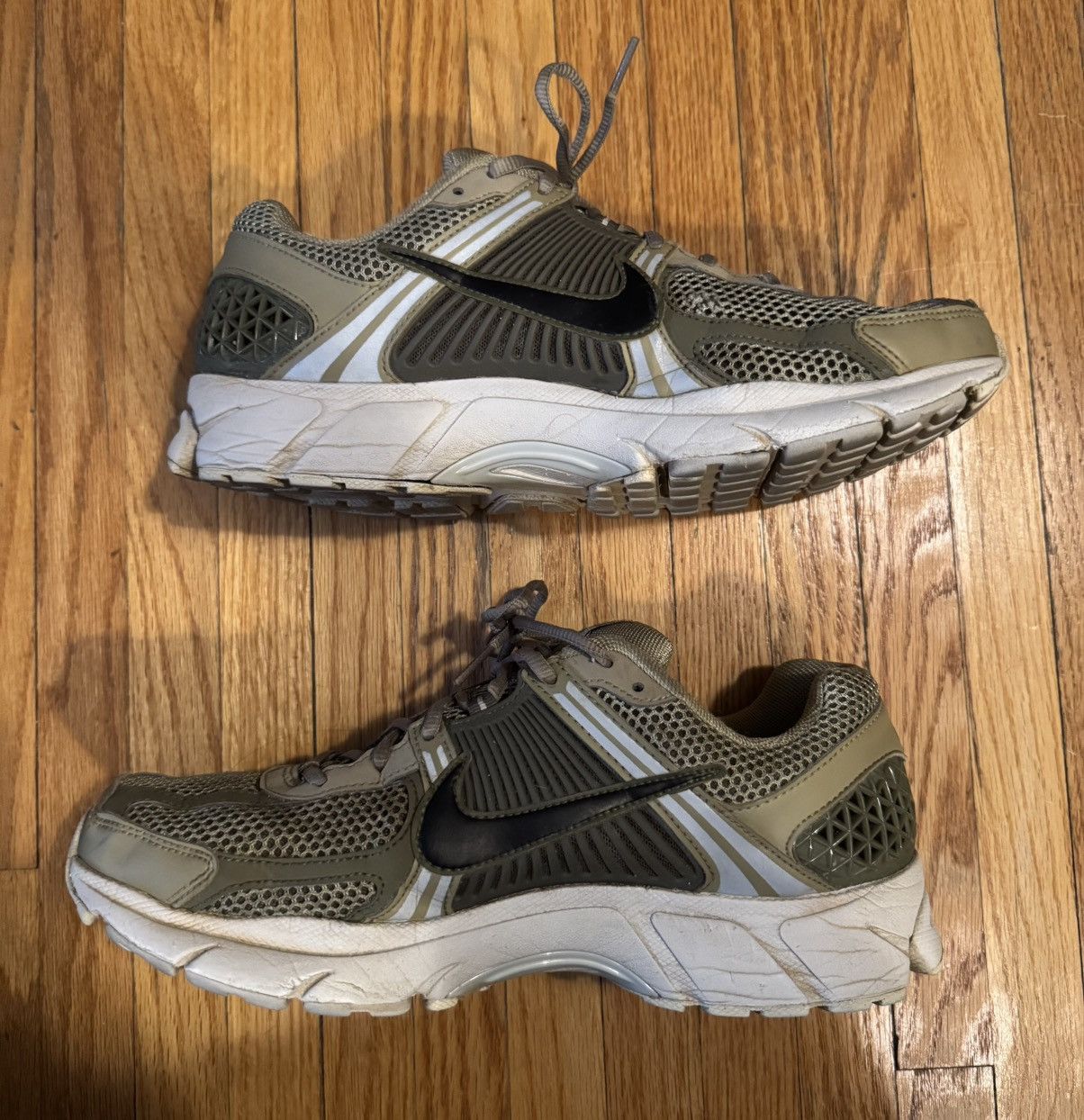 Nike Nike Vomero 5 Olive Size US 10 / EU 43 - 5 Thumbnail