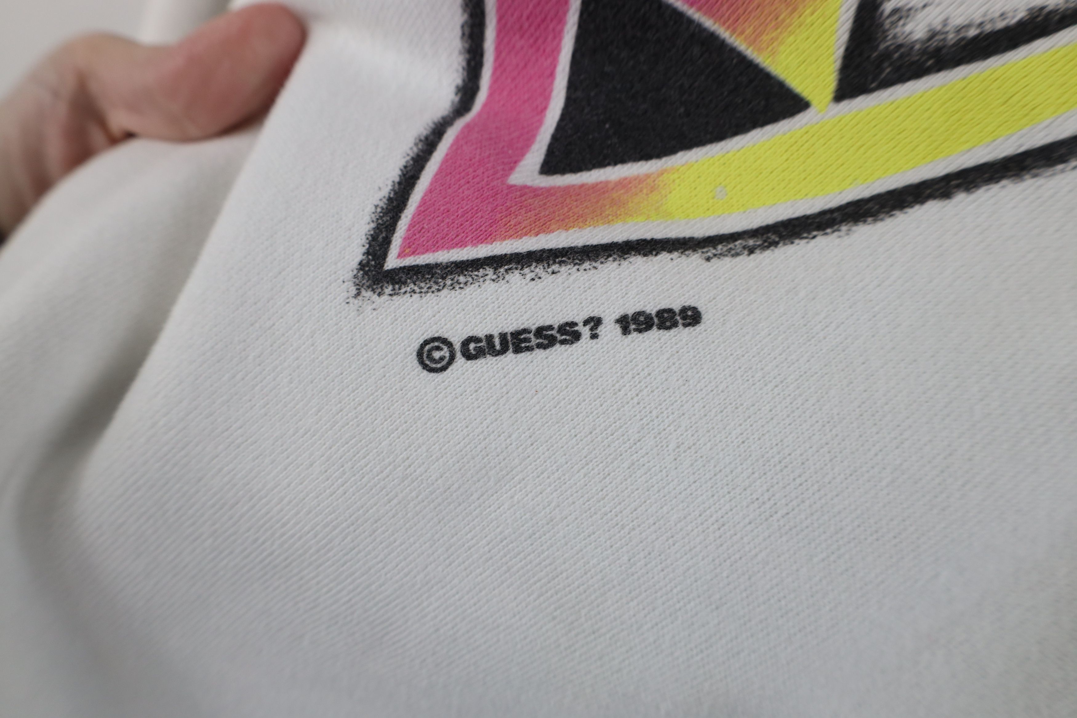 Guess × Vintage Vintage 80s Guess Rainbow Crewneck Sweatshirt White USA Size ONE SIZE - 5 Thumbnail