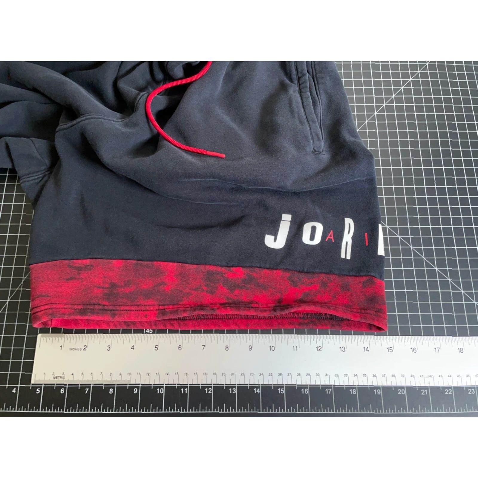 Jordan Brand Jordan Shorts 2XL Men's Drawstring AJ6 Legacy Fleece Black Red Size US 34 / EU 50 - 6 Thumbnail