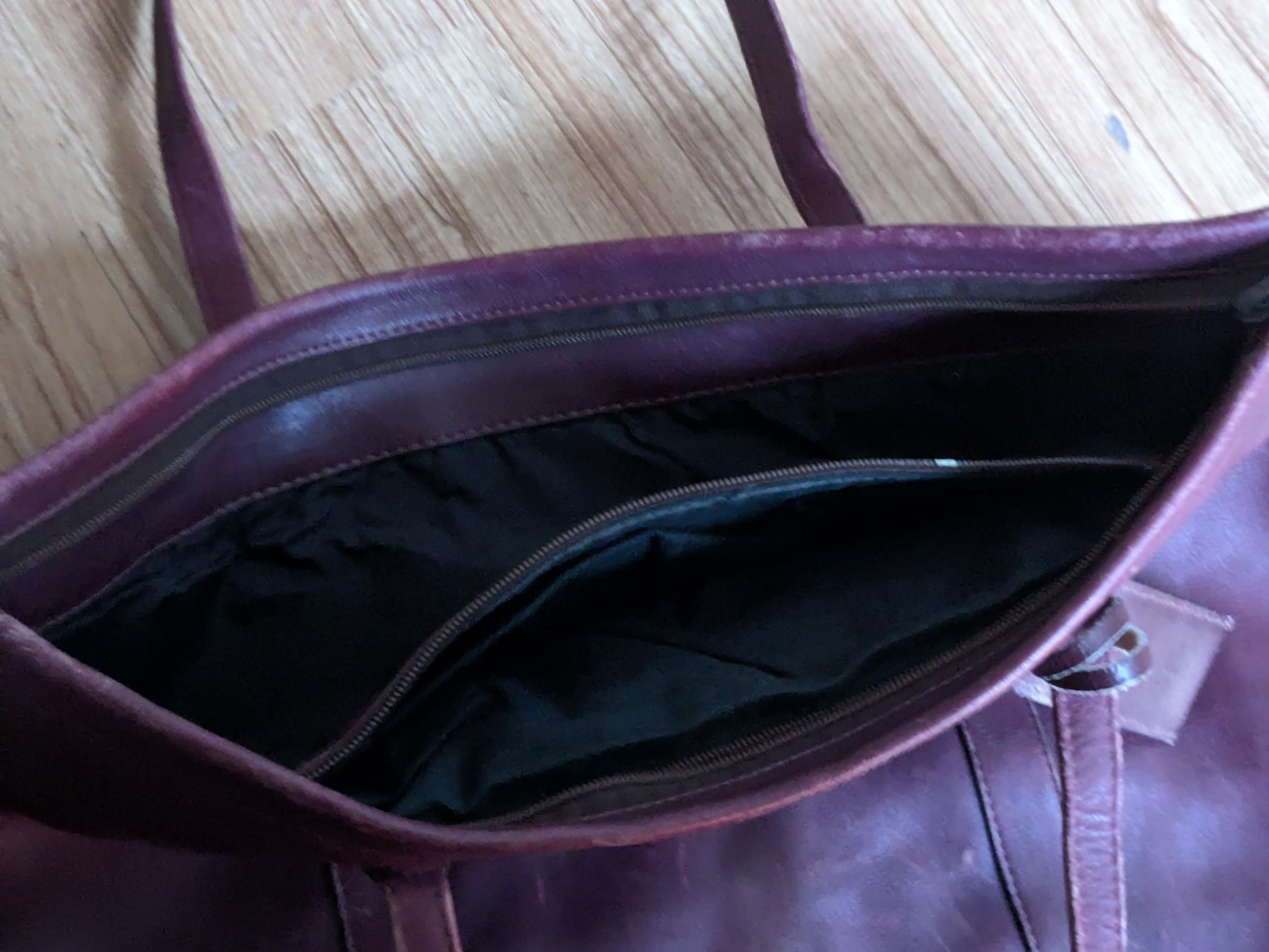 Genuine Leather Vintage Leather Tote Bag Burgundy Zipper Strap Pockets Size ONE SIZE - 3 Thumbnail