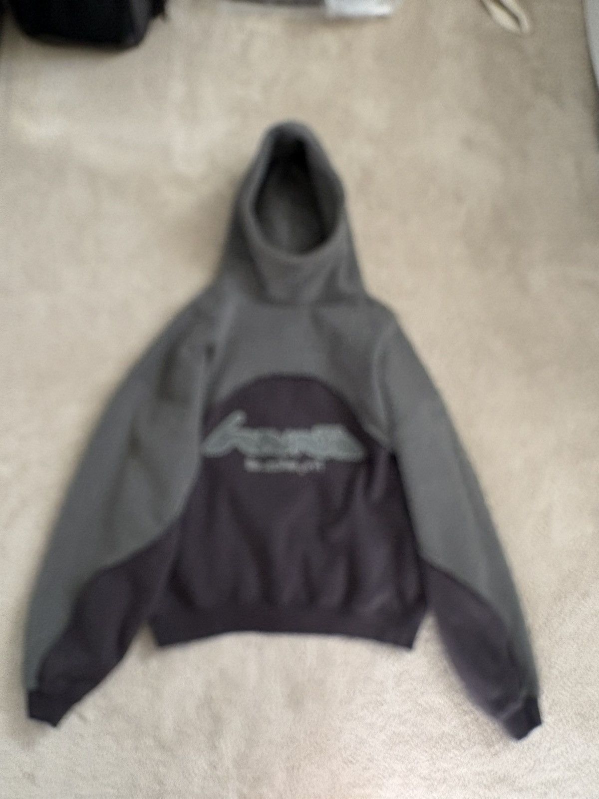 HUNI Design HUNI grey hoodie Size US L / EU 52-54 / 3 - 1 Thumbnail