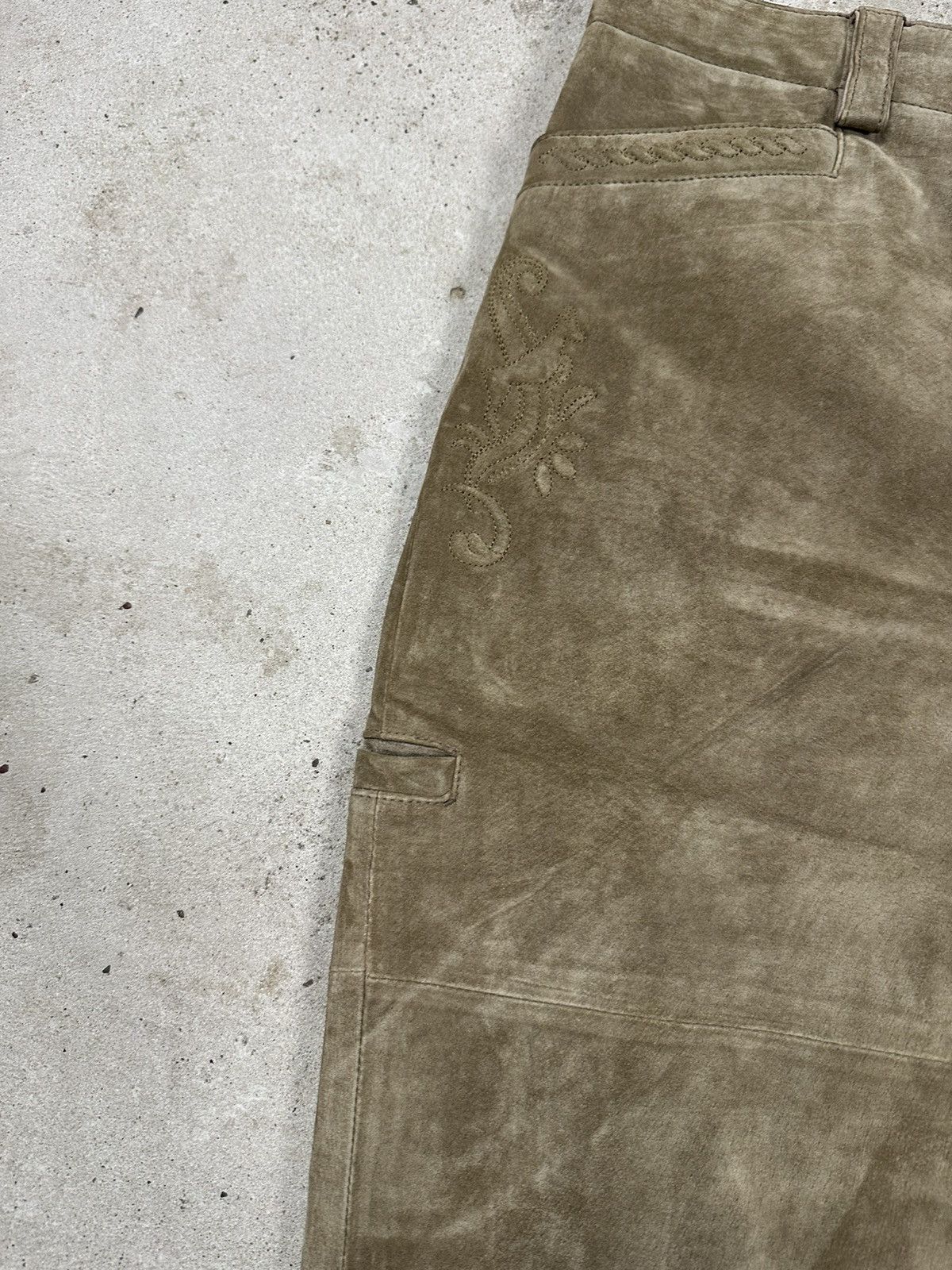 Genuine Leather × Vintage Vintage 90s Beige Suede Leather Cargo Pants Size US 36 / EU 52 - 8 Thumbnail