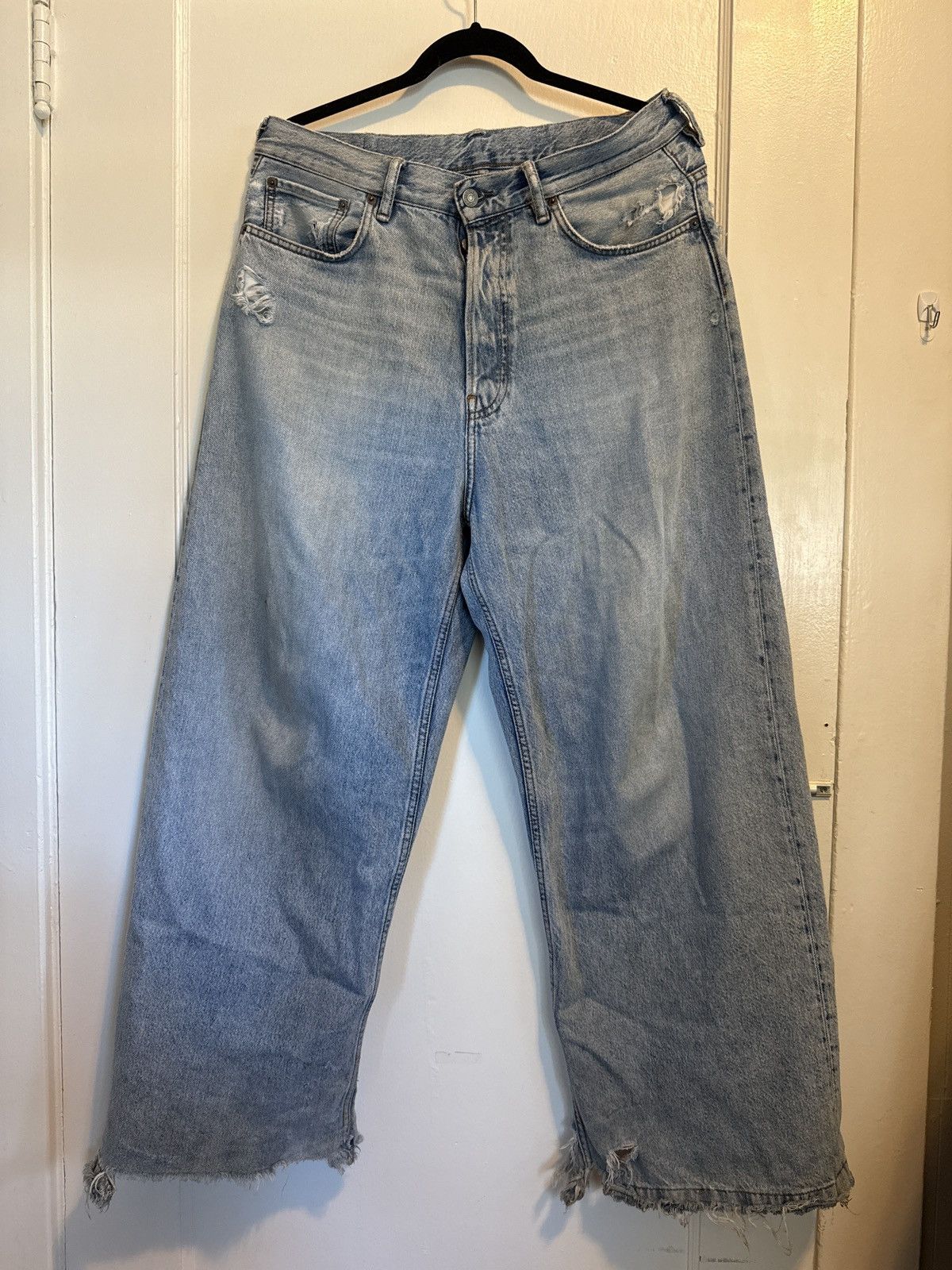 Acne Studios Acne Studios 1989 Loose Fit Light Blue Trash Jeans Size US 30 / EU 46 - 1 Thumbnail