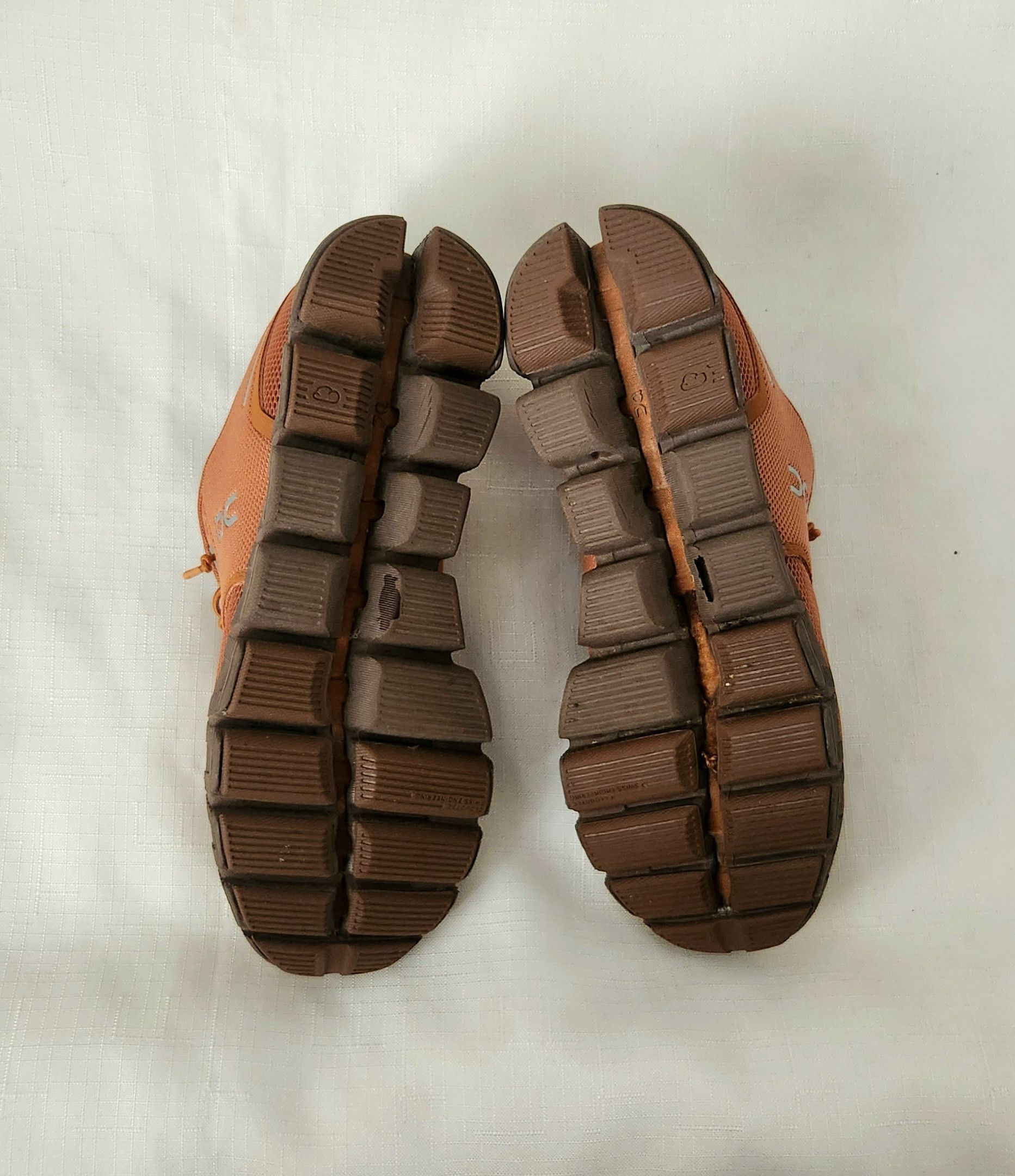 On On Cloud Swiss Running shoes Monochrome Sneakers Brown SZ 7 Size US 7 / IT 37 - 9 Thumbnail