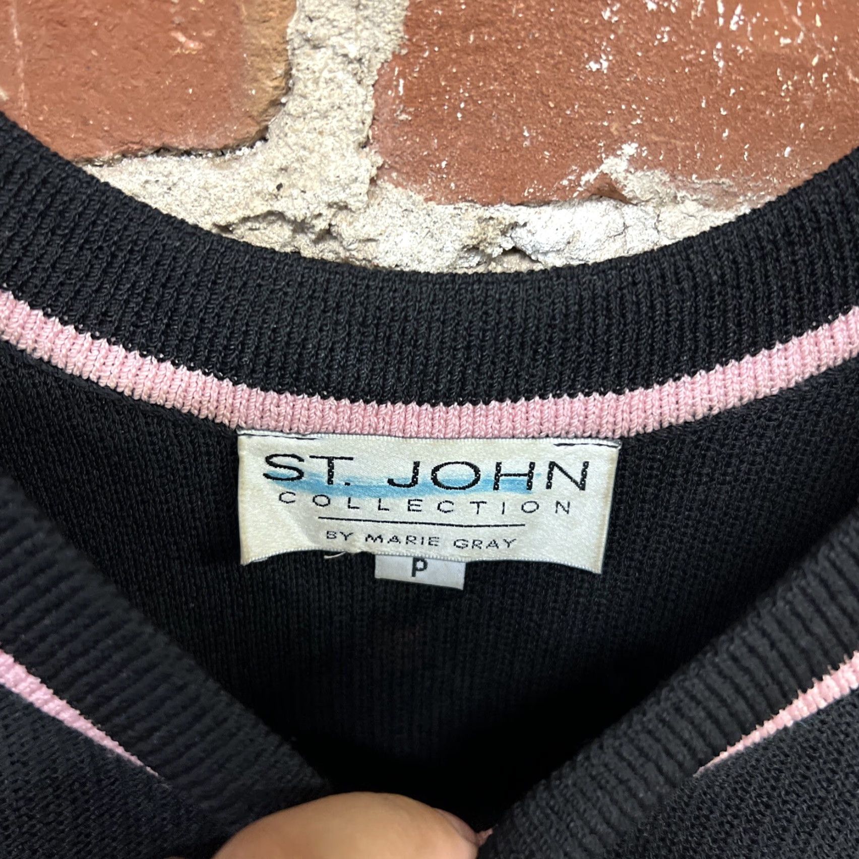 St. John St John Tank Top Women Wool Knit Black P Petite Sleeveless Size P Modern Basic Solid Contemporary Shirt Size S / US 4 / IT 40 - 2 Thumbnail