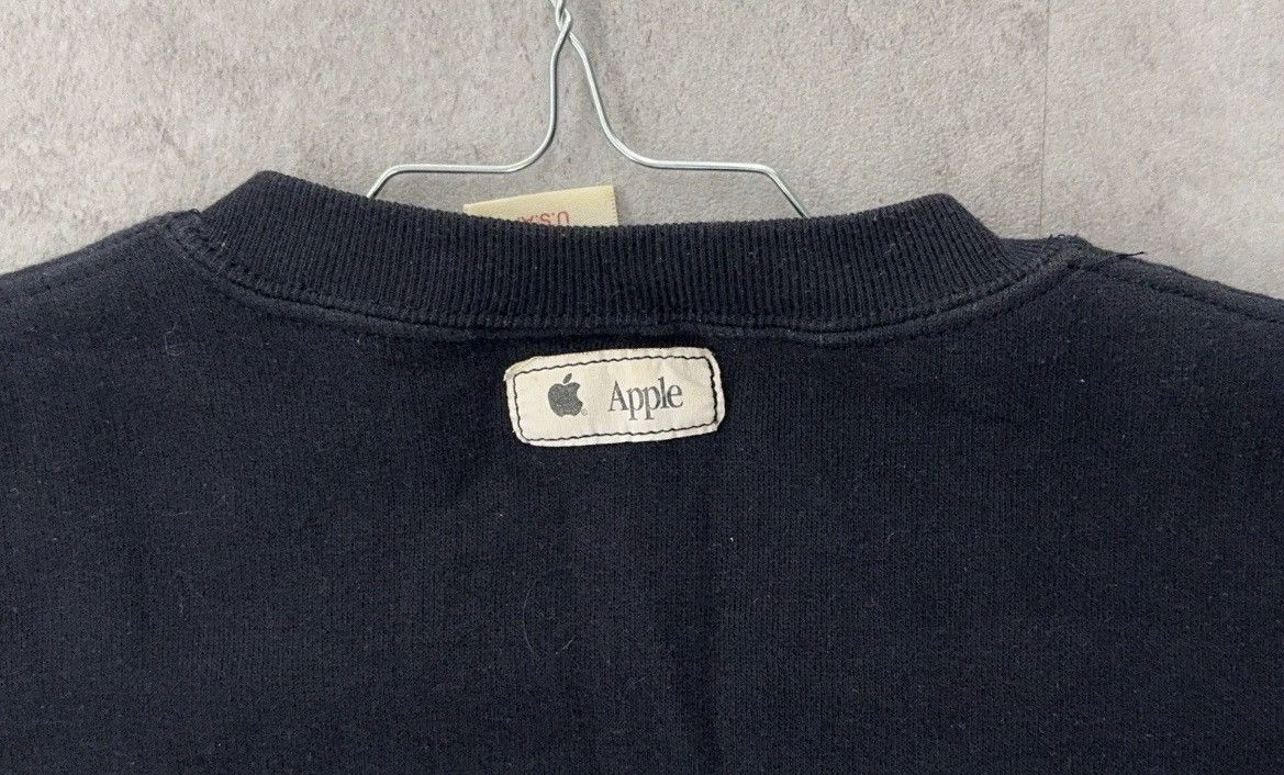 Apple Vintage Apple Computer Sweatshirt (1990s) – Size M Size US M / EU 48-50 / 2 - 6 Thumbnail