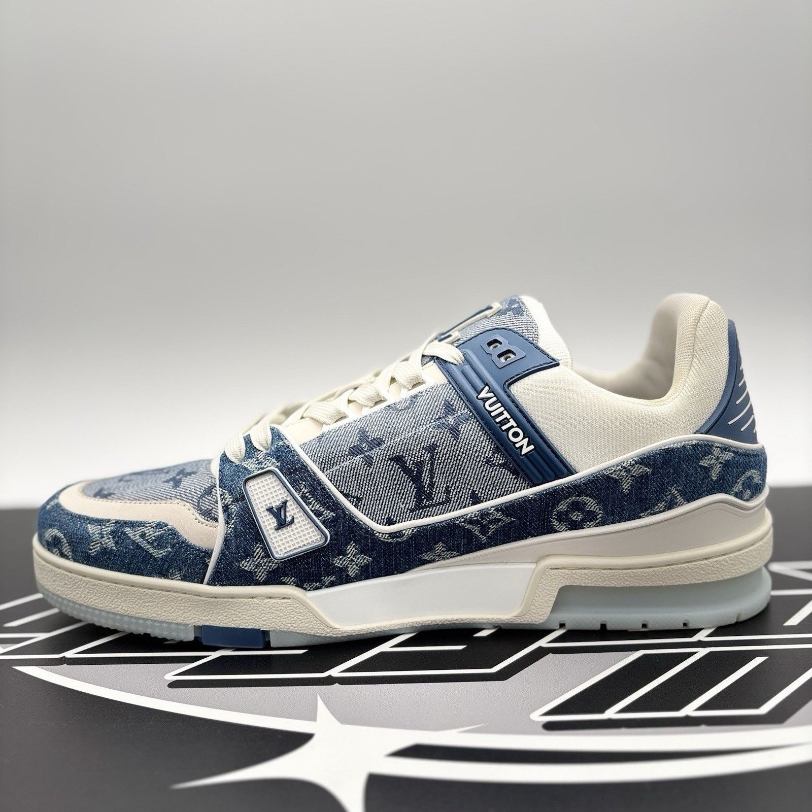 Louis Vuitton 12-12.5 US Louis Vuitton Trainer Denim ' Navy ' | EXCELLENT! Size US 12 / EU 45 - 4 Thumbnail