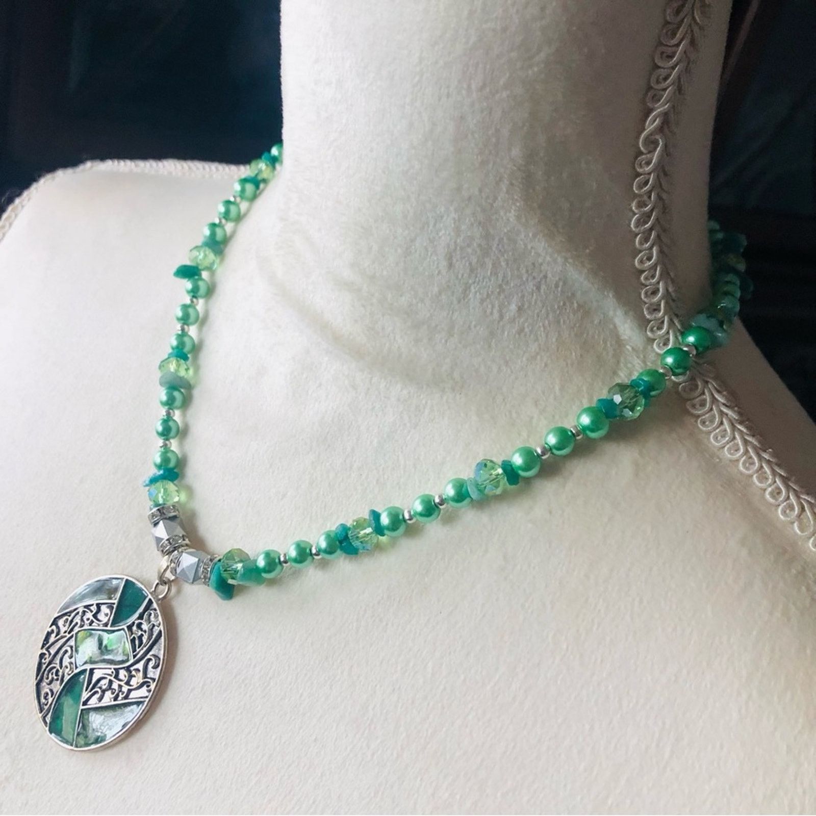 Handmade Handcrafted repurpose abalone shell medallion Pearl necklace Size ONE SIZE - 3 Thumbnail