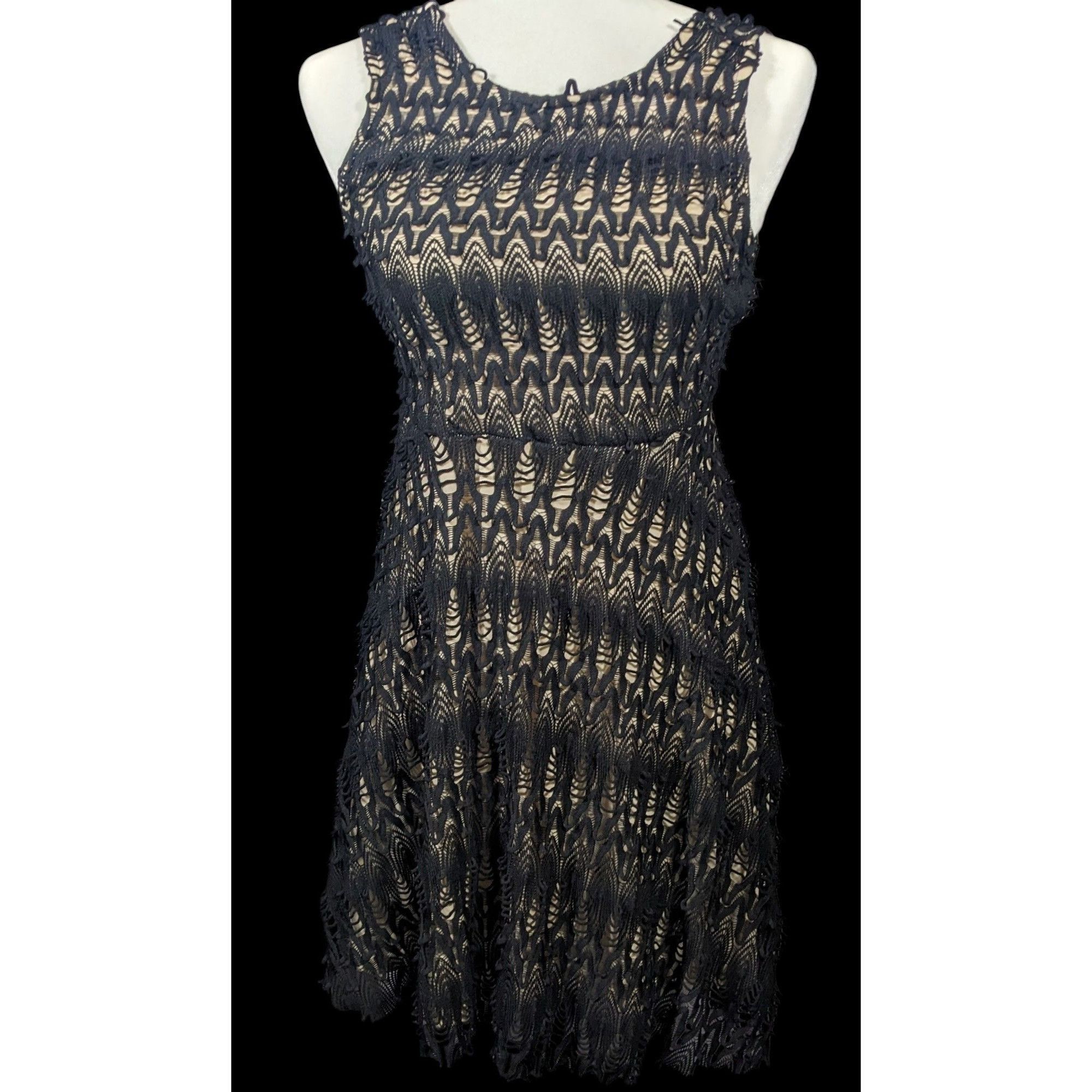 River Island Chelsea Girl River Island Black And Cream Lace Overlay Dress Size L / US 10 / IT 46 - 2 Thumbnail