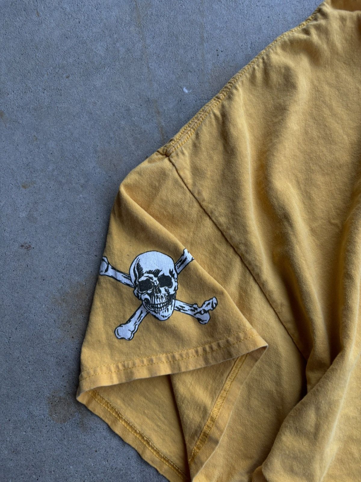 Vintage Crazy Faded Surf 2000s Skull Island Boat Racing Shirt Size US XL / EU 56 / 4 - 4 Thumbnail