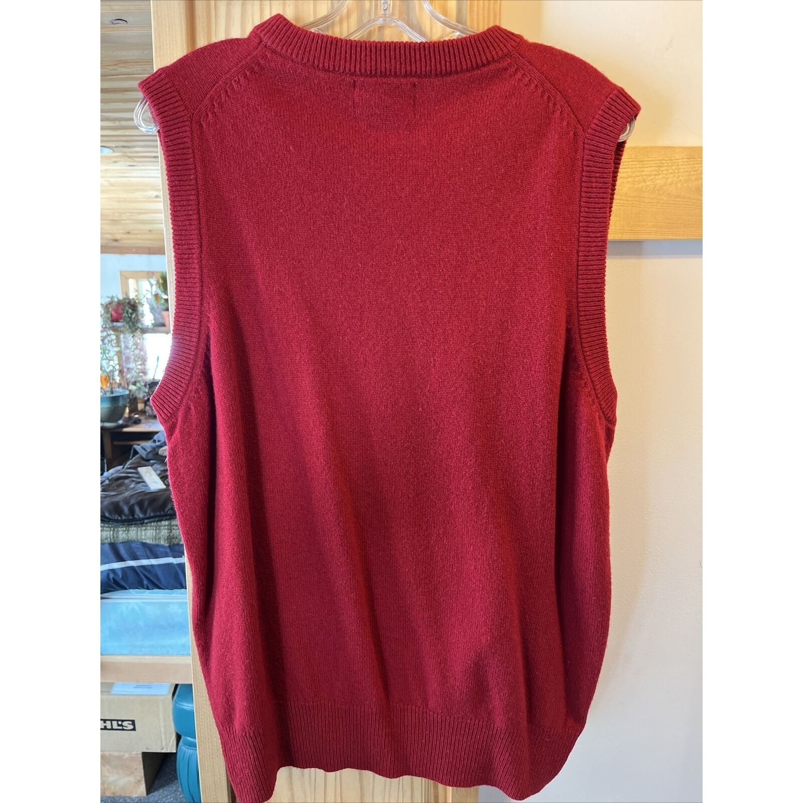Pendleton Pendleton Vintage Men’s L Red Wool V Neck Sleeveless Sweater Size US L / EU 52-54 / 3 - 8 Thumbnail