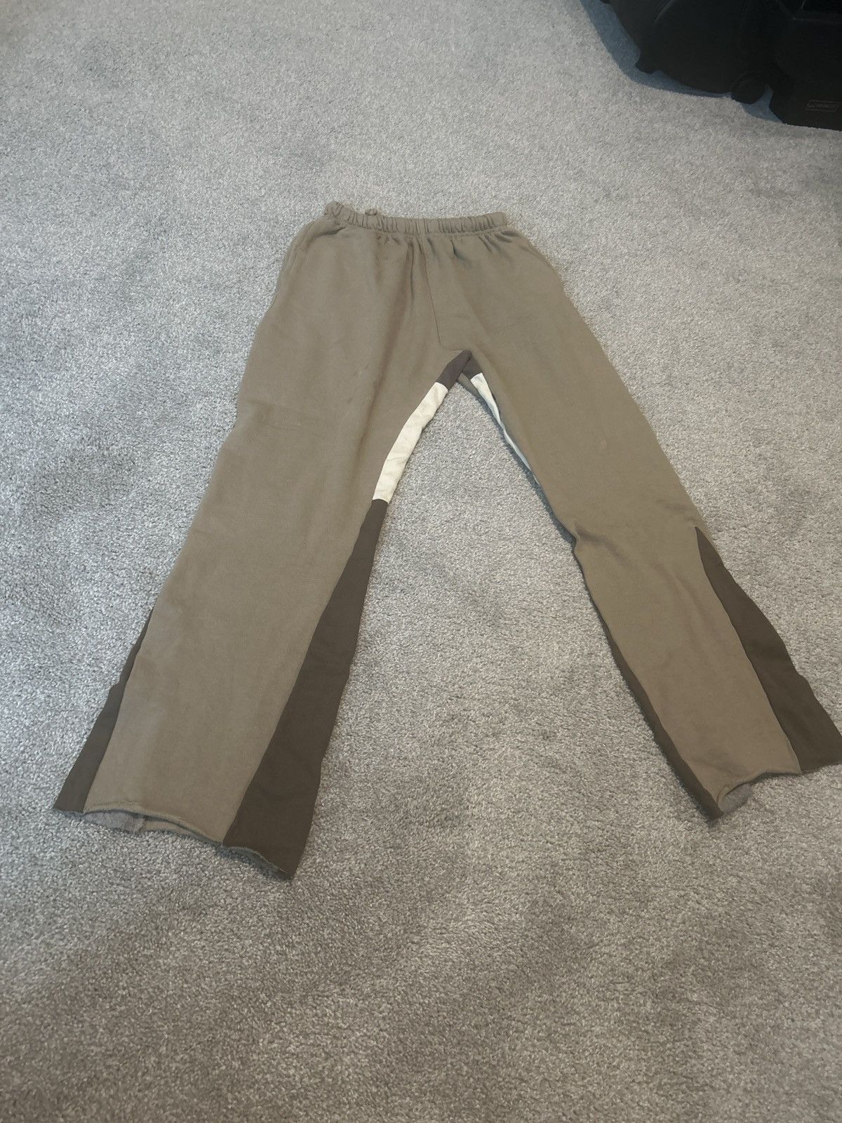 Other Brown and white wide leg flared sweatpants Size US 32 / EU 48 - 1 Thumbnail