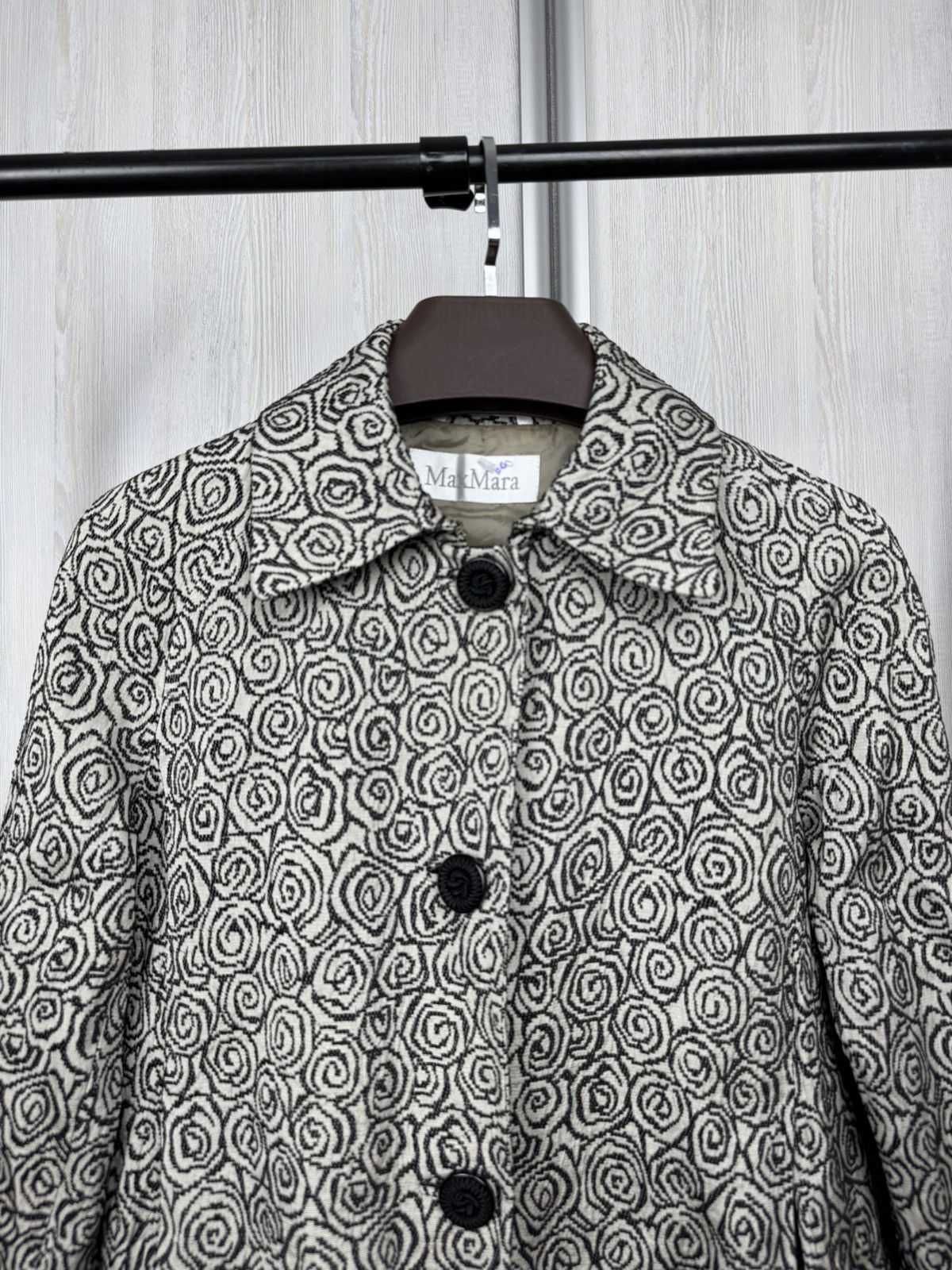 Max Mara MAX MARA GREY JACQUARD BUTTONS CLOSURE JACKET Size M / US 6-8 / IT 42-44 - 3 Thumbnail
