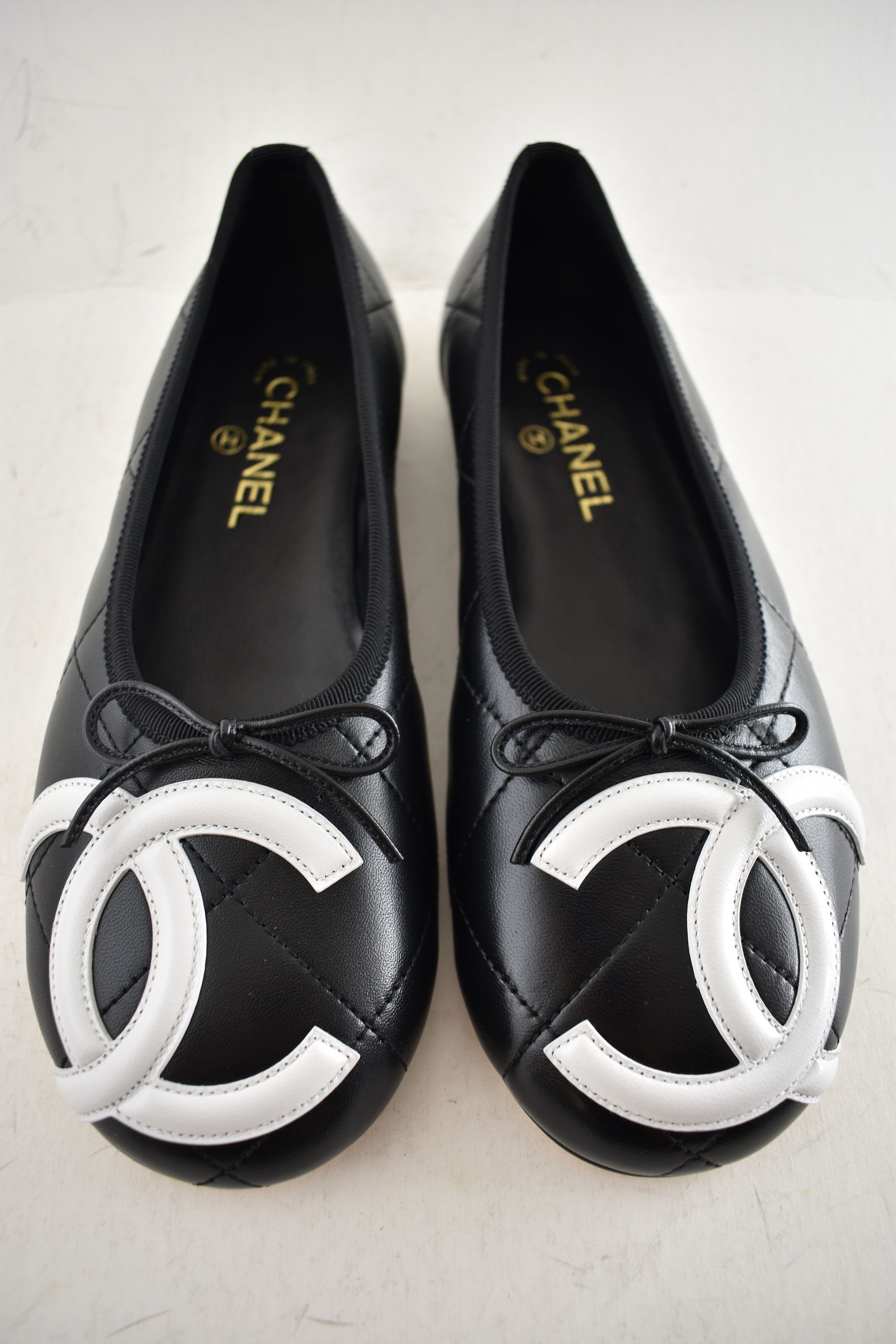 Chanel 26M Coco Beach Cambon White CC XL Ballet Ballerina Flat 37 Size US 7 / IT 37 - 20 Thumbnail