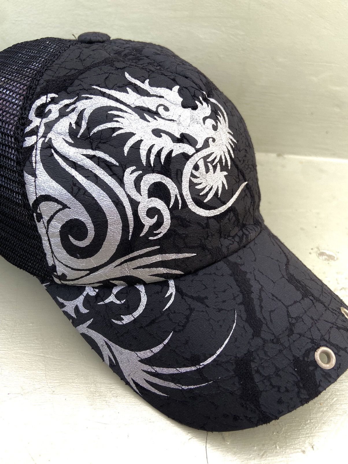 If Six Was Nine 2000s dragon skull trucker hat Size ONE SIZE - 3 Thumbnail