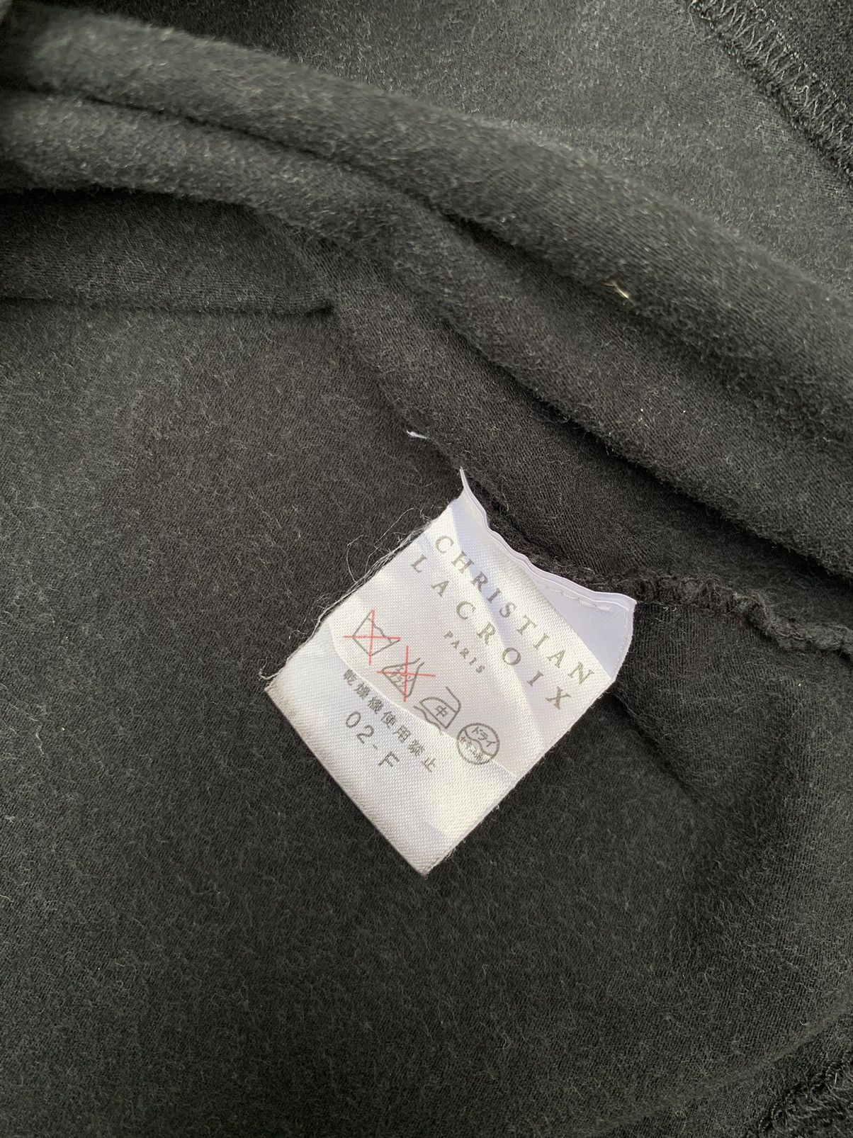 Christian Lacroix Vintage Chrtistian Lacroix 15 Cropped Black Logo Top Tee Size L / US 10 / IT 46 - 5 Thumbnail
