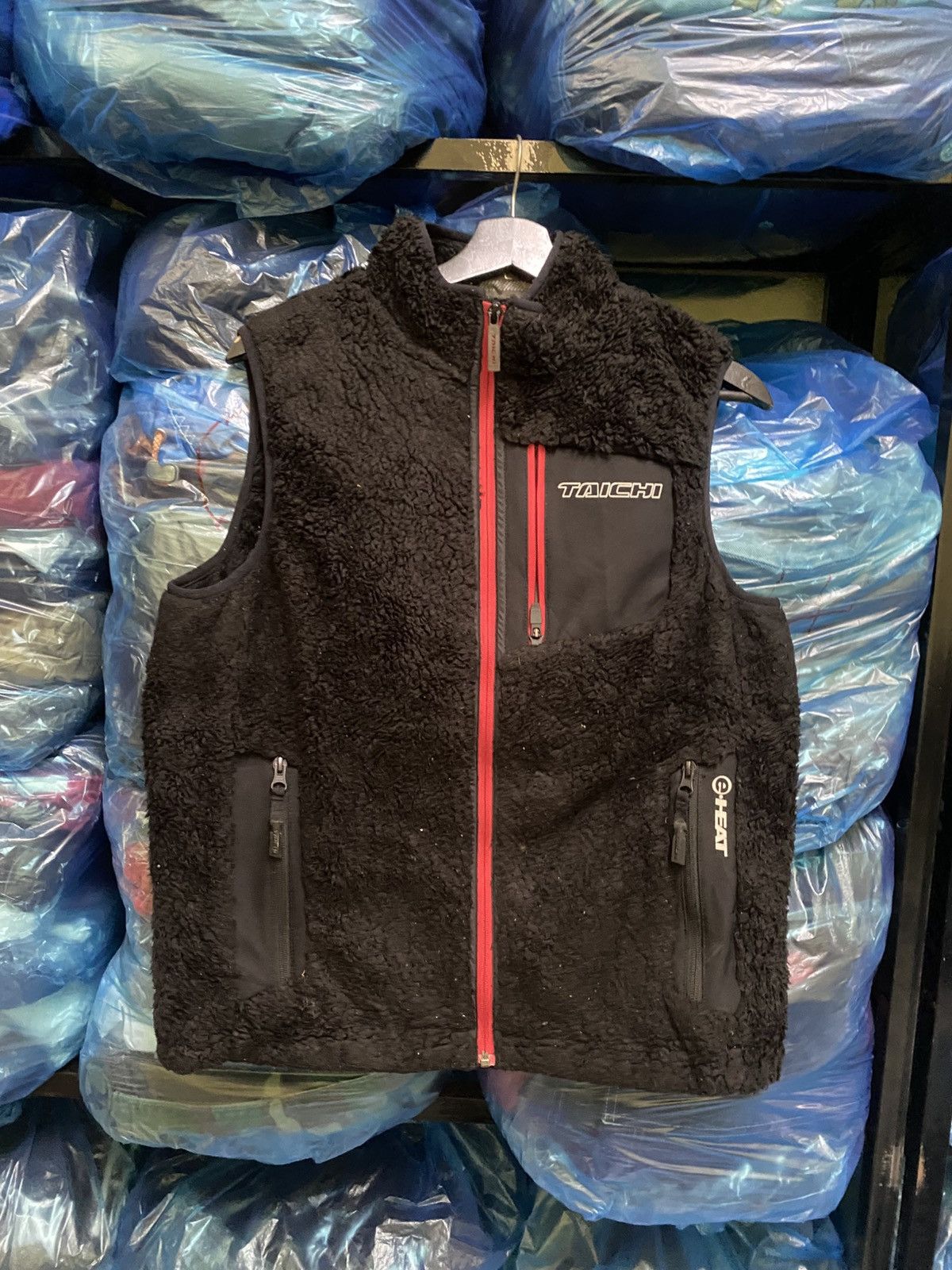 Vintage VINTAGE Y2K TAICHI FLEECE VEST JACKET Size US M / EU 48-50 / 2 - 1 Thumbnail