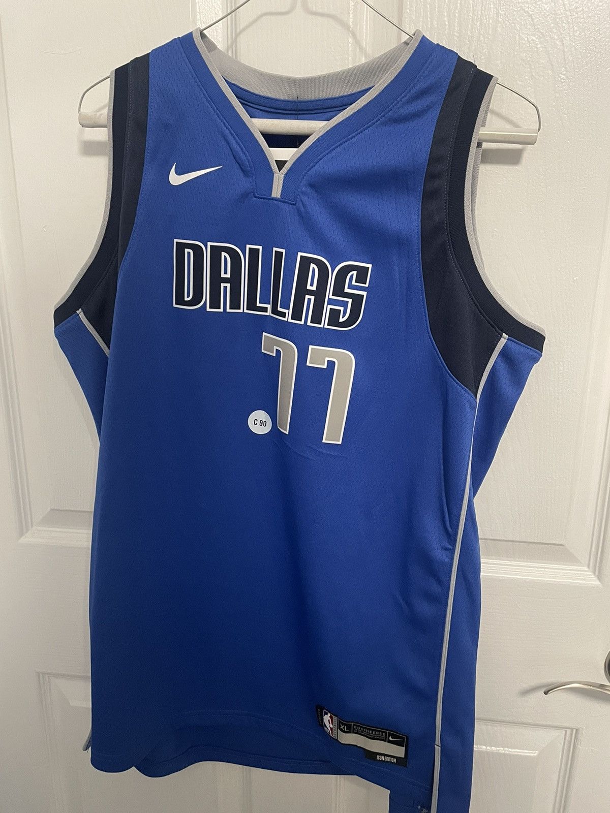 Nike Luka Doncic Dallas Jersey Size US XL / EU 56 / 4 - 6 Thumbnail