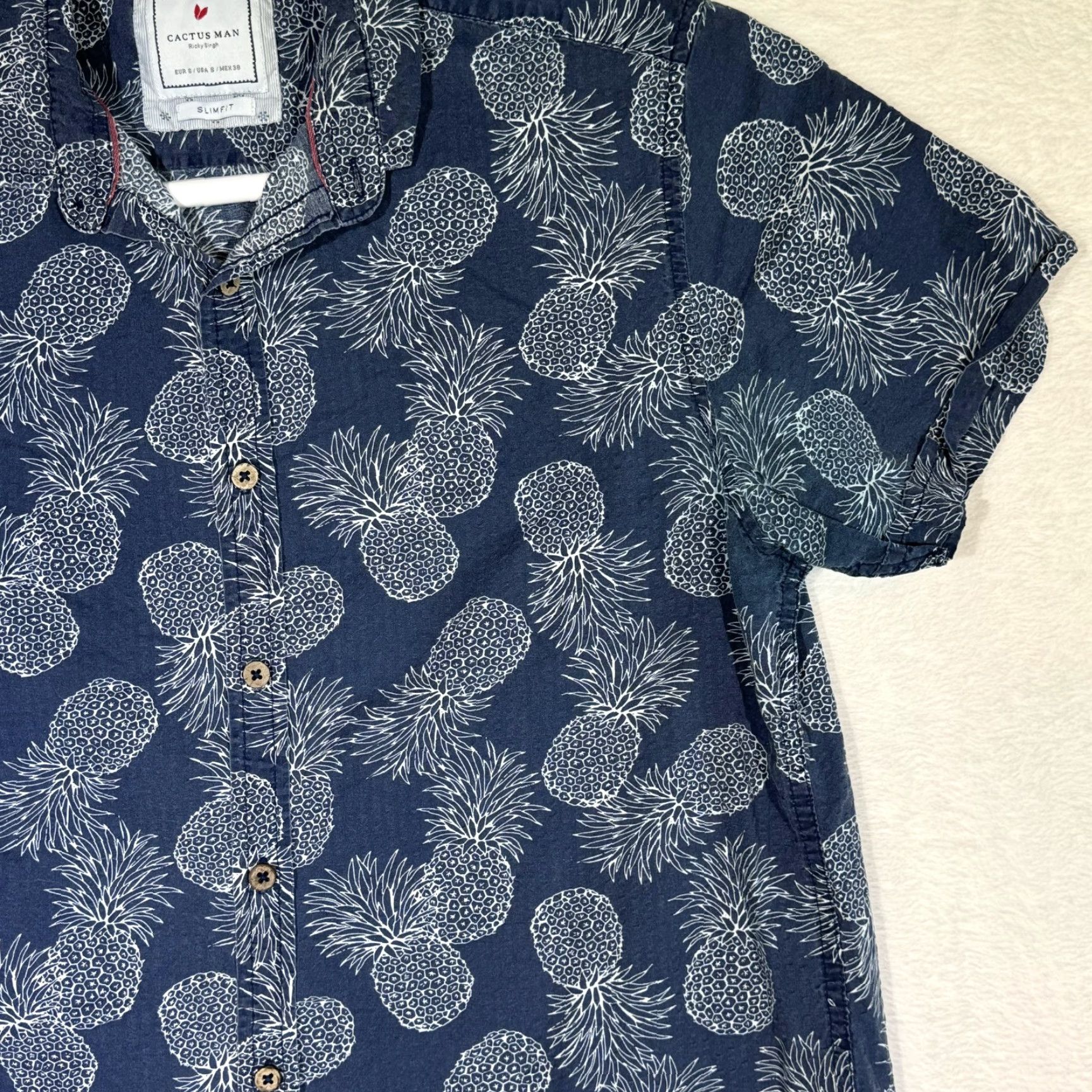 Vintage Cactus Man Shirt Small Navy Pineapple Print Slim Cotton Button-Up M570 Mens Size US S / EU 44-46 / 1 - 6 Thumbnail