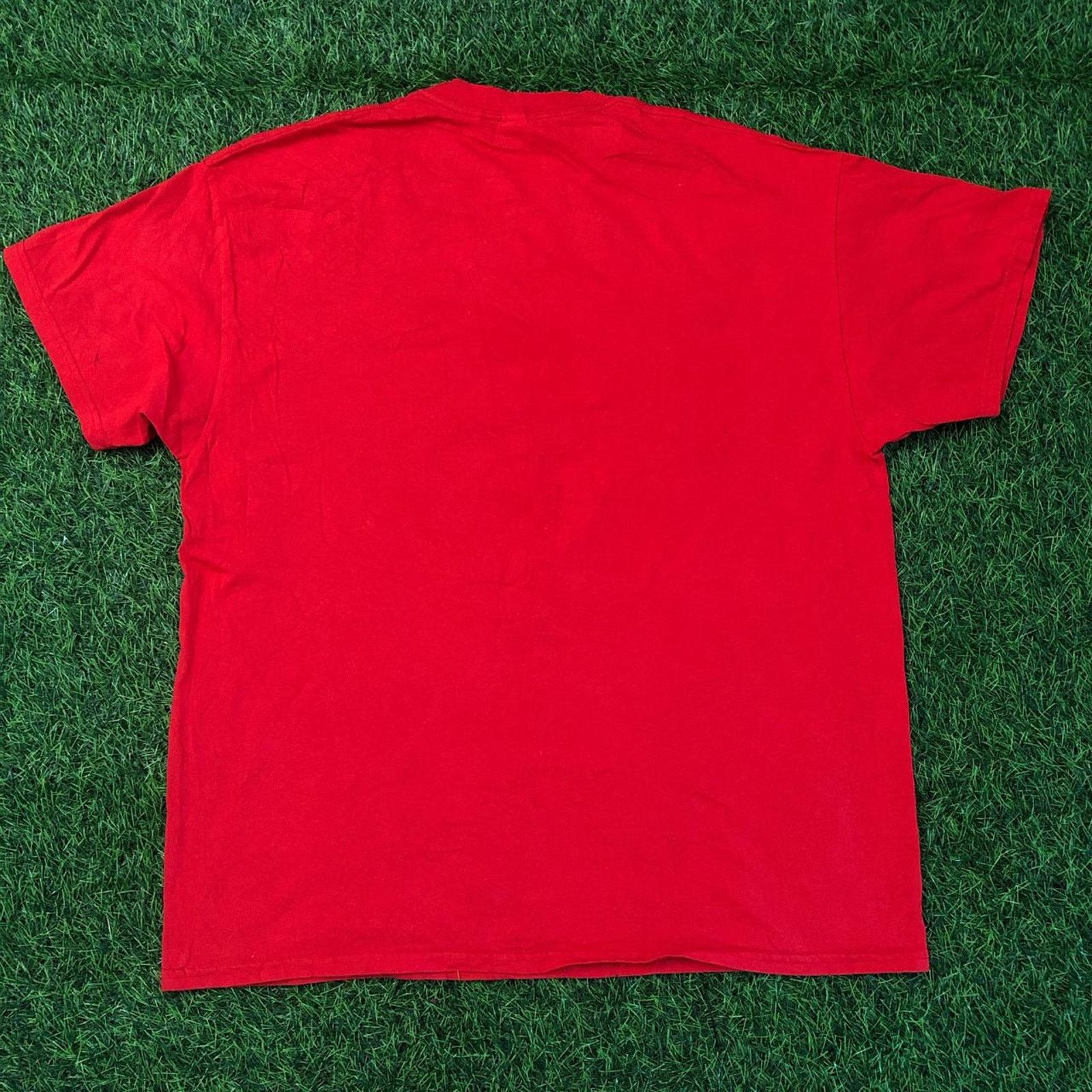 Gildan Men’s Red ‘Lil Devils Youth Wrestling Program’ Graphic Tee Size US XL / EU 56 / 4 - 2 Thumbnail