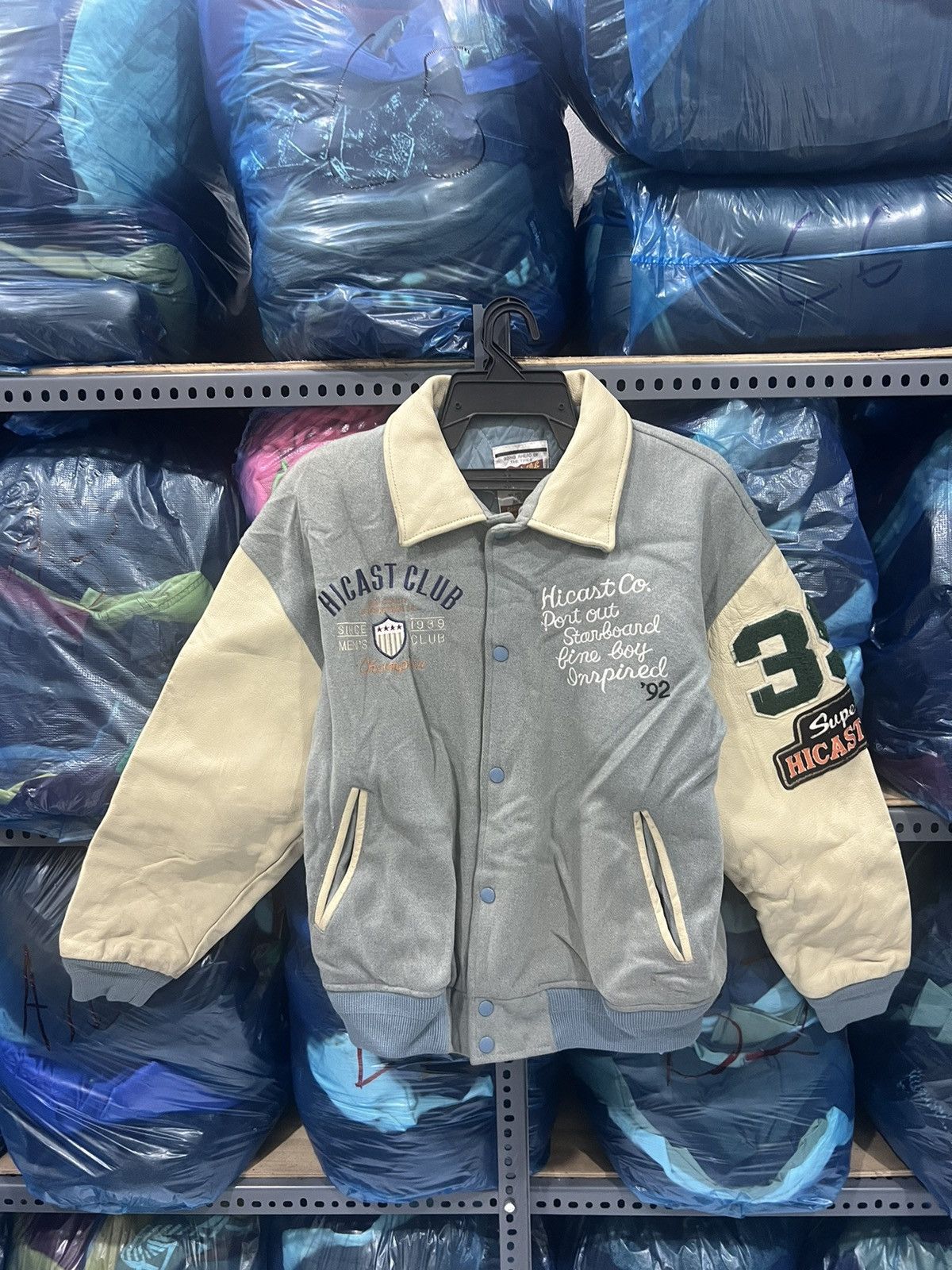 Vintage VINTAGE HICAST CLUB SPORTS WEAR DIVISION VARSITY JACKET Size US L / EU 52-54 / 3 - 16 Thumbnail