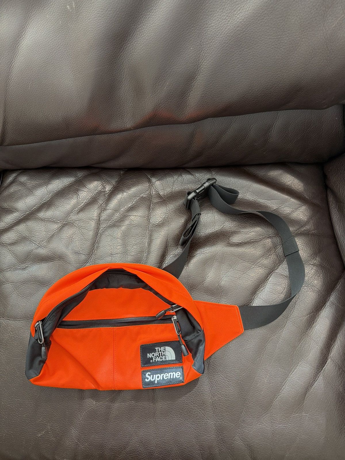 Supreme × The North Face Supreme x The North Face Orange Shoulder Bag Size ONE SIZE - 1 Thumbnail