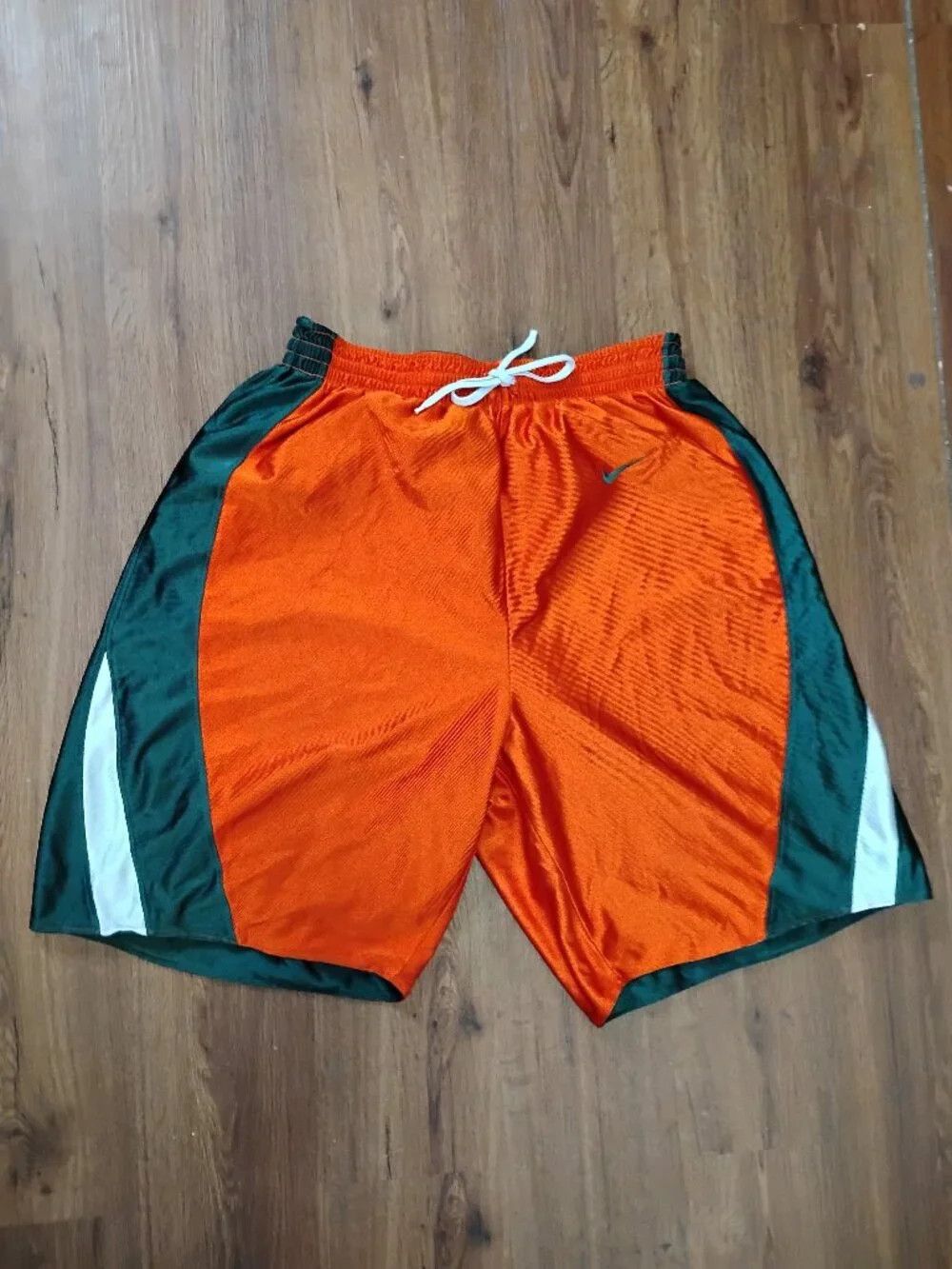 Nike Vintage Nike Miami Hurricanes Athletic Shorts Reversible Size US 31 - 4 Thumbnail