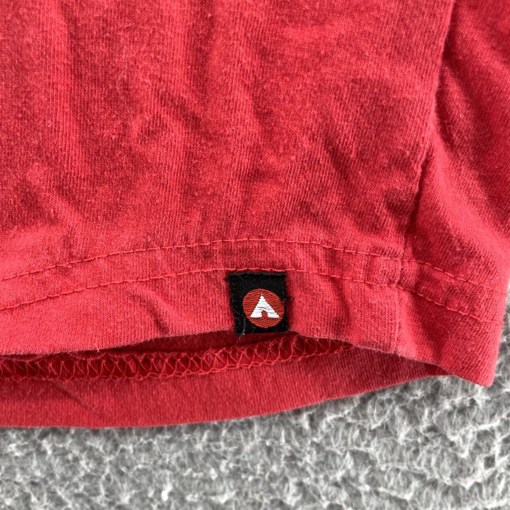 Airwalk Airwalk T-Shirt Mens M Skater Relaxed Surfer Rocker Streetwear Y2K Gorpcore Red Graphic Print Long Sleeve Crew Neck Licensed? Size US M / EU 48-50 / 2 - 2 Thumbnail