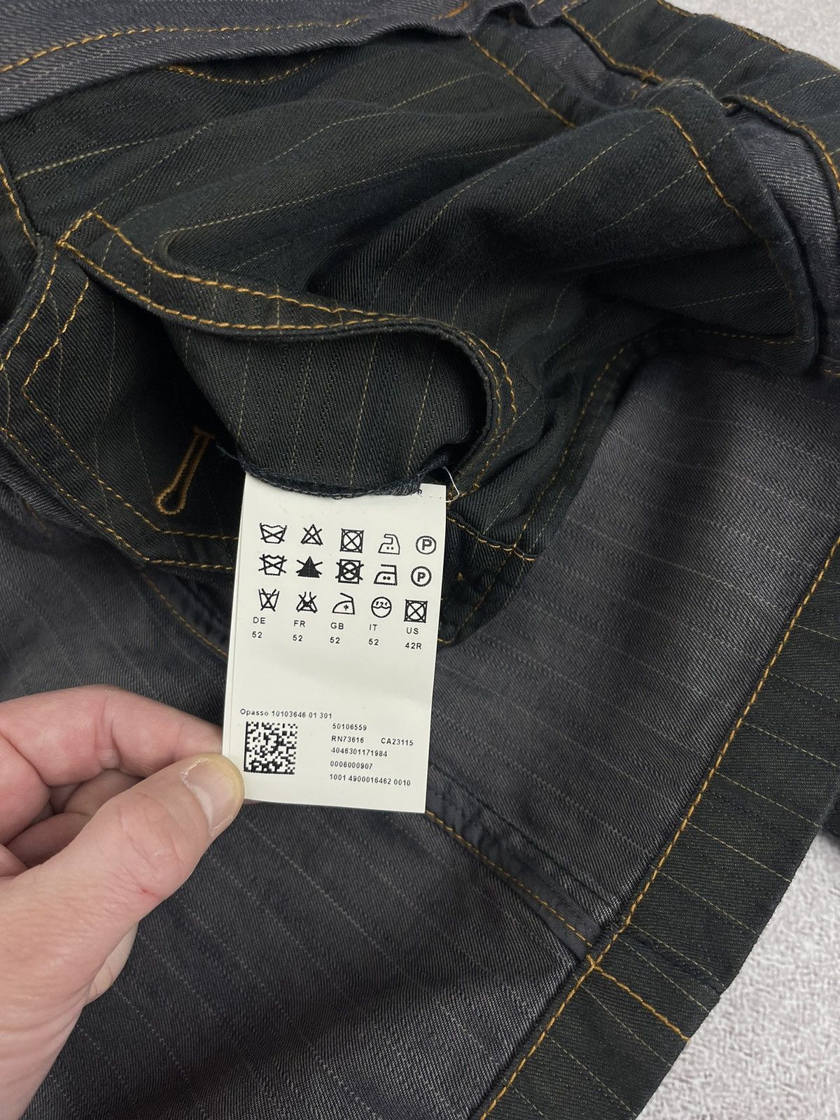 Hugo Boss × Vintage Vintage Hugo Boss Stripped Blazer Jacket Men’s Size 42R - 10 Thumbnail